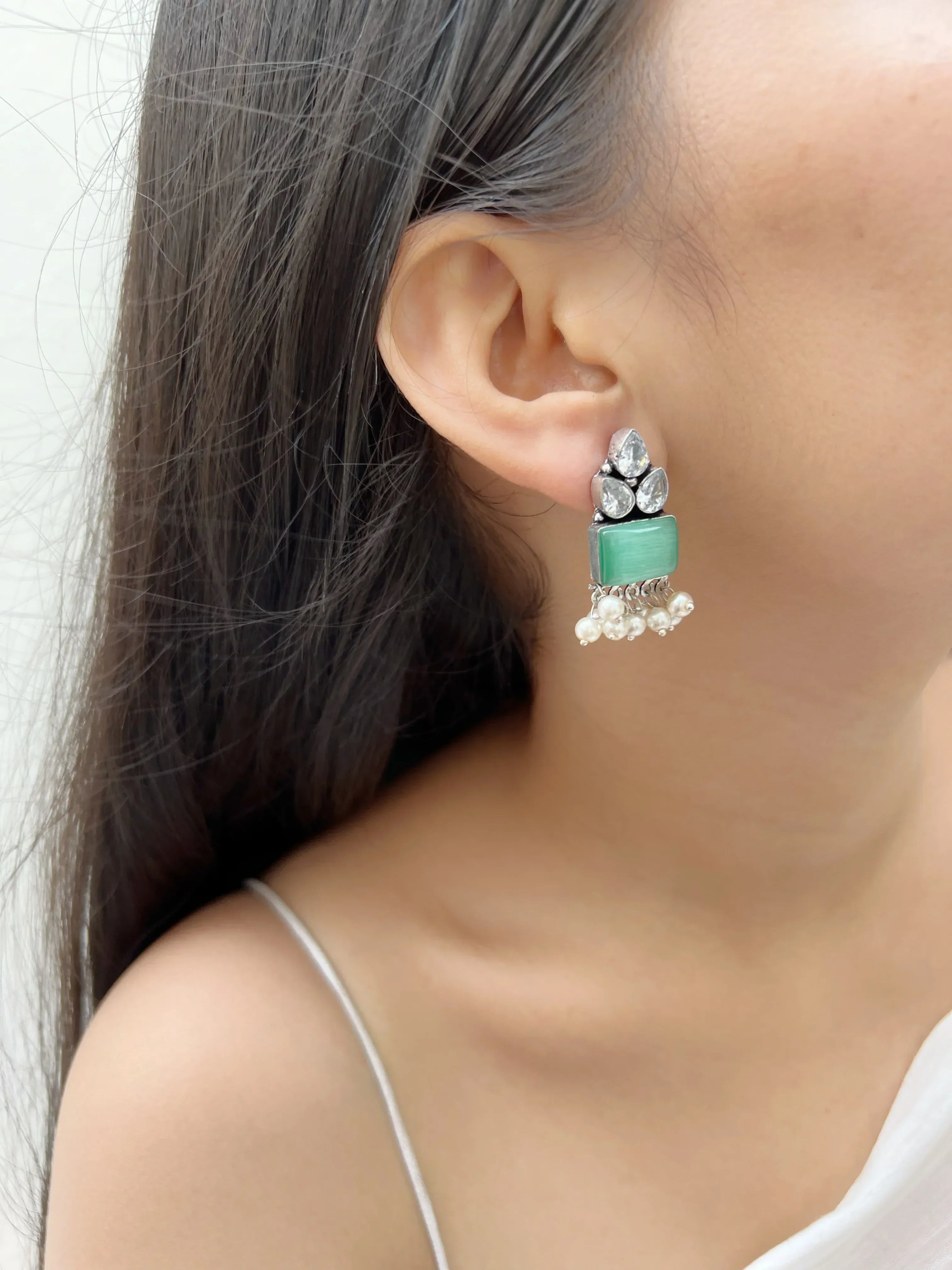 Amoha Studs - Jhaanjhariya