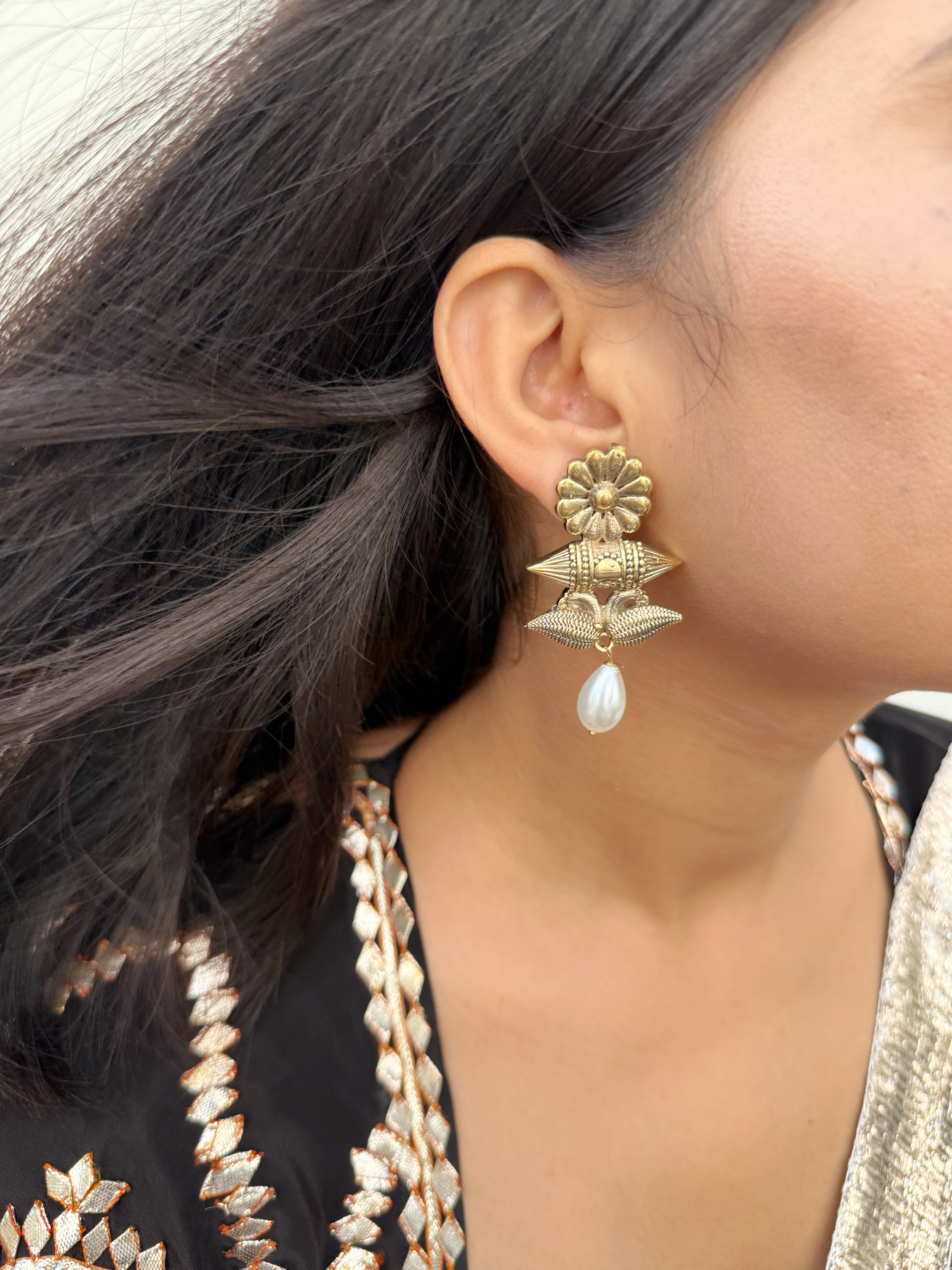 Sona Flower Pearl Earrings