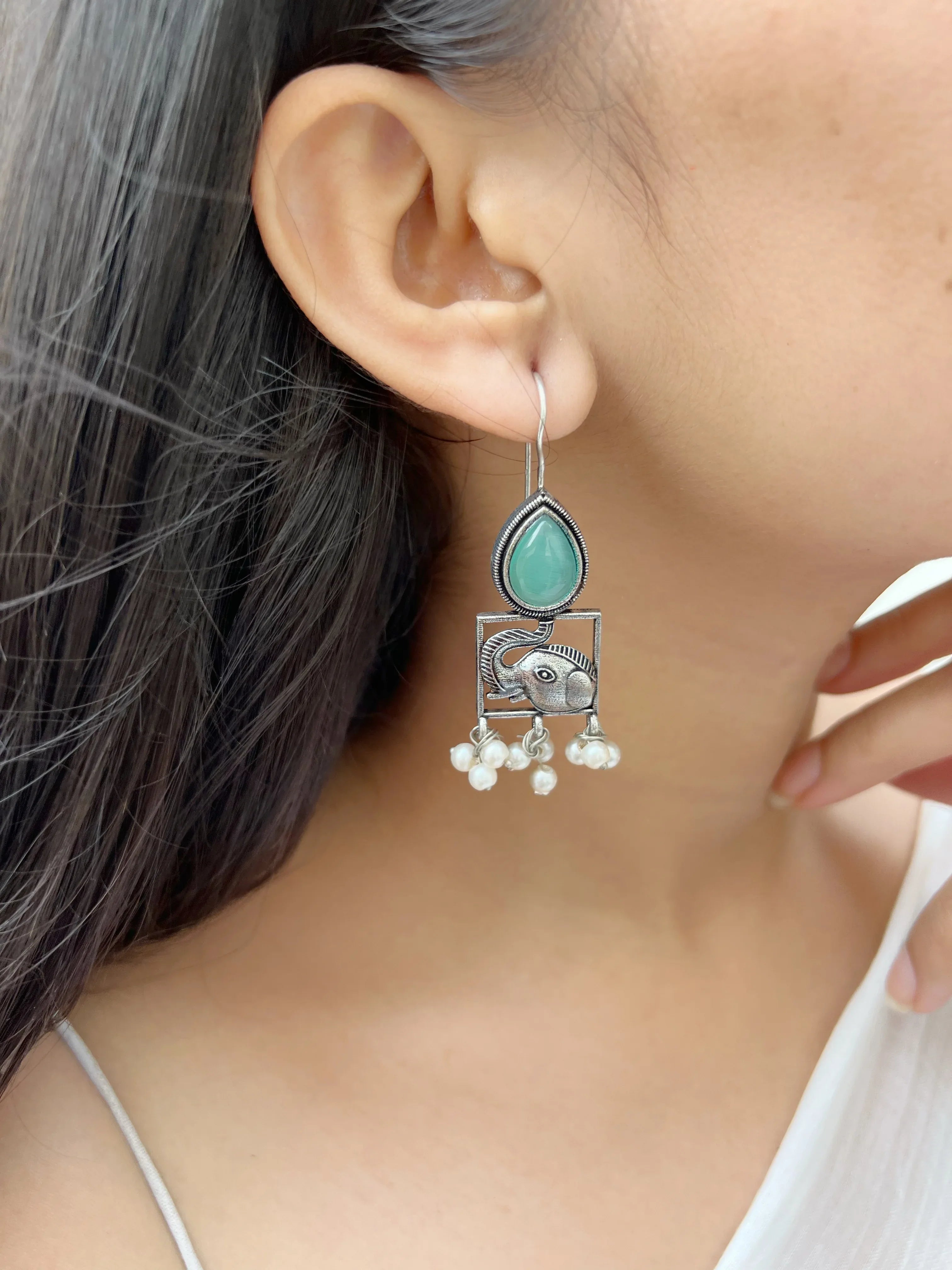 Gajah Hook Earrings - Jhaanjhariya