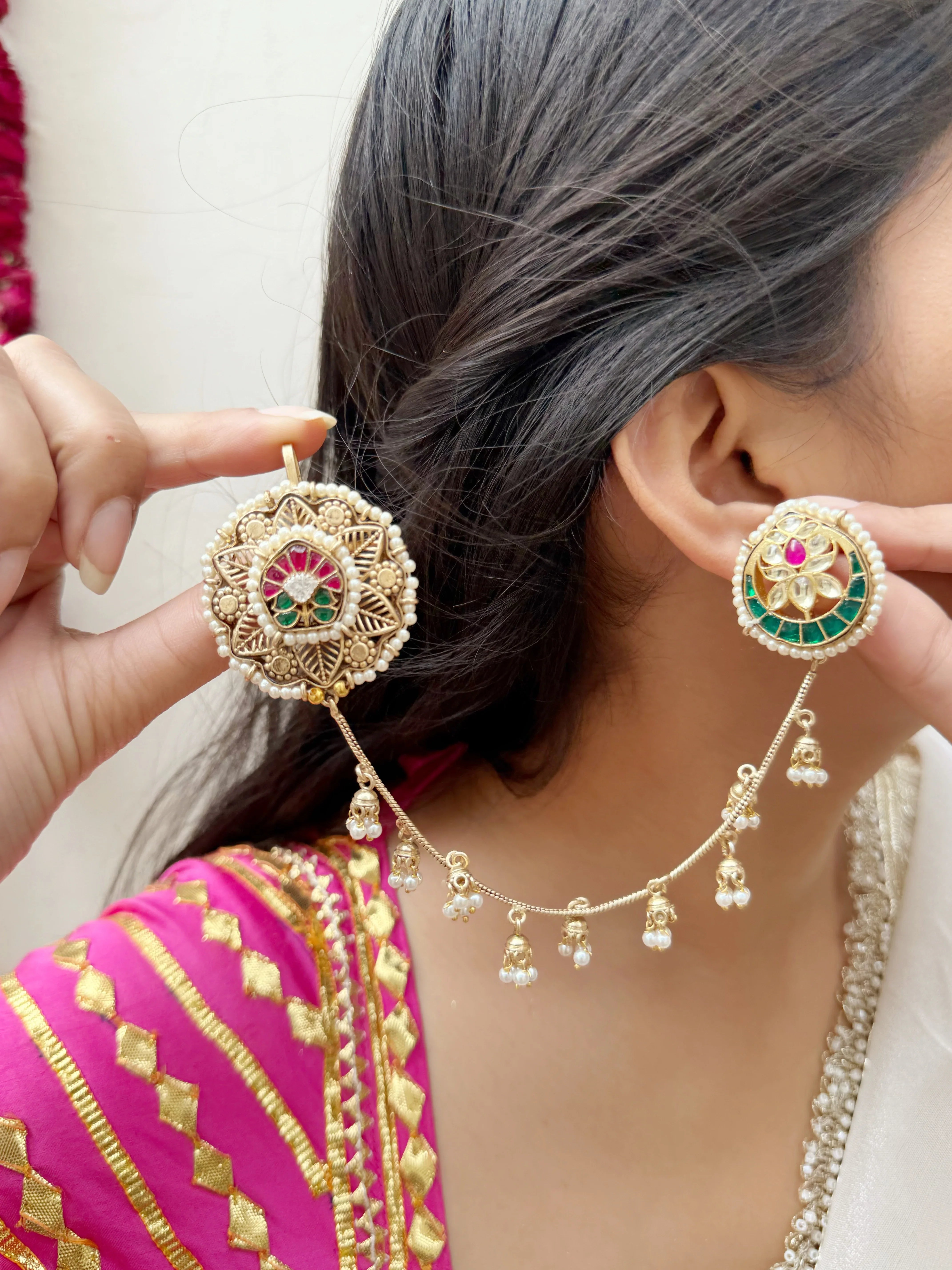 Ishq Ki Chandni Studs With Kaanchain - Jhaanjhariya