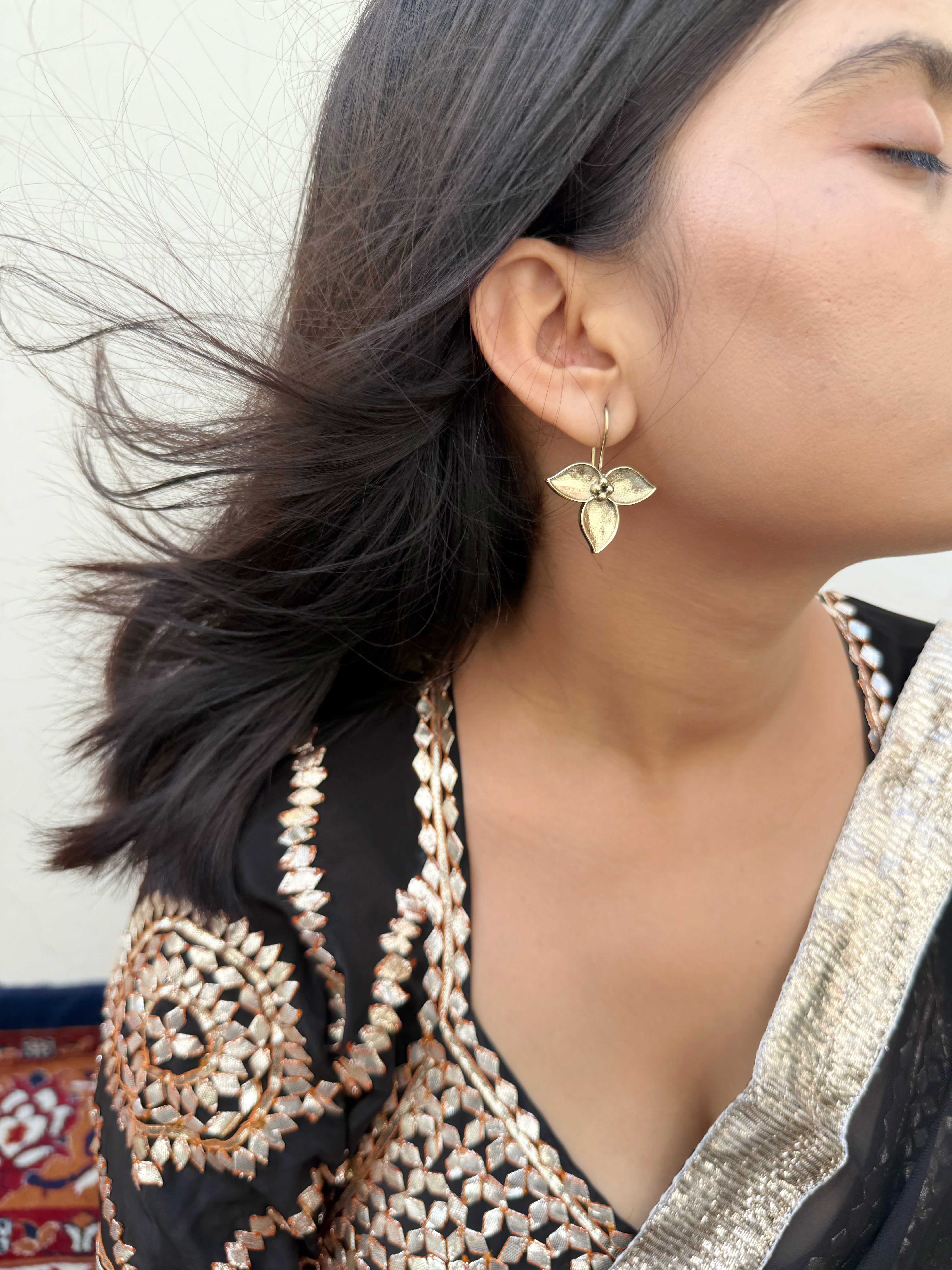 Sona Diya Leaf Hook Earring
