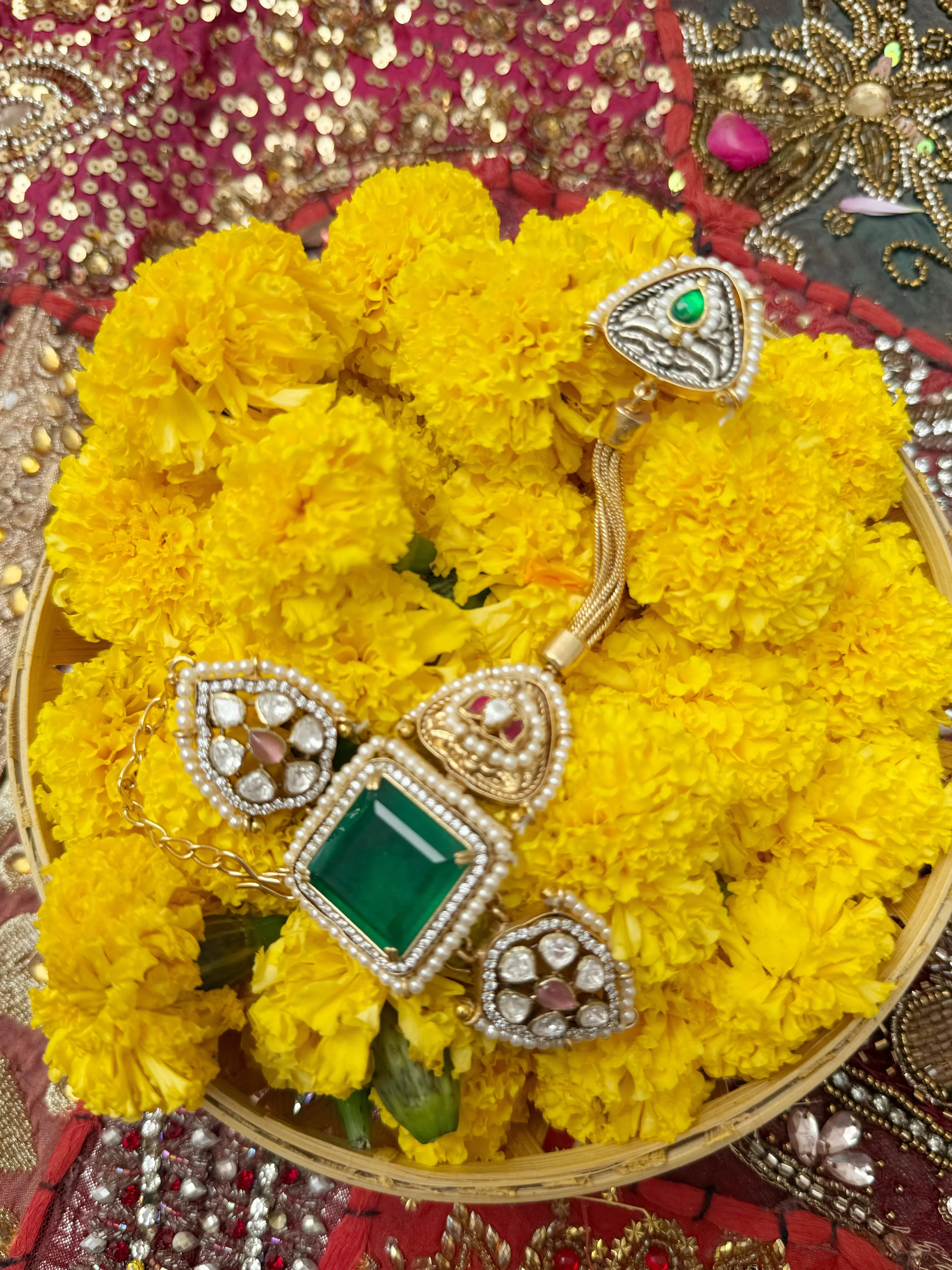 Nazakat Hathphool - Jhaanjhariya