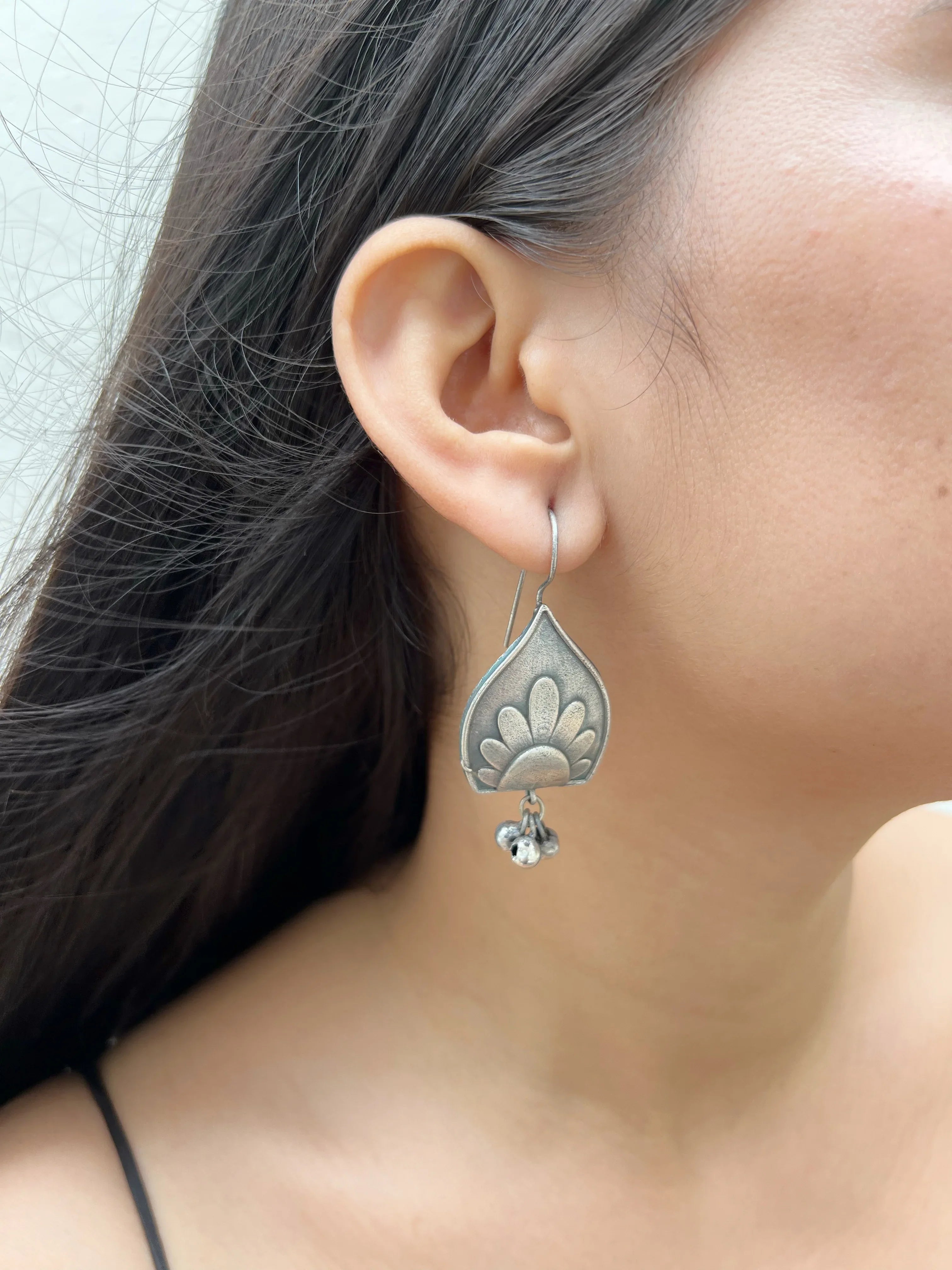 Ghughri Hook Earrings - Jhaanjhariya