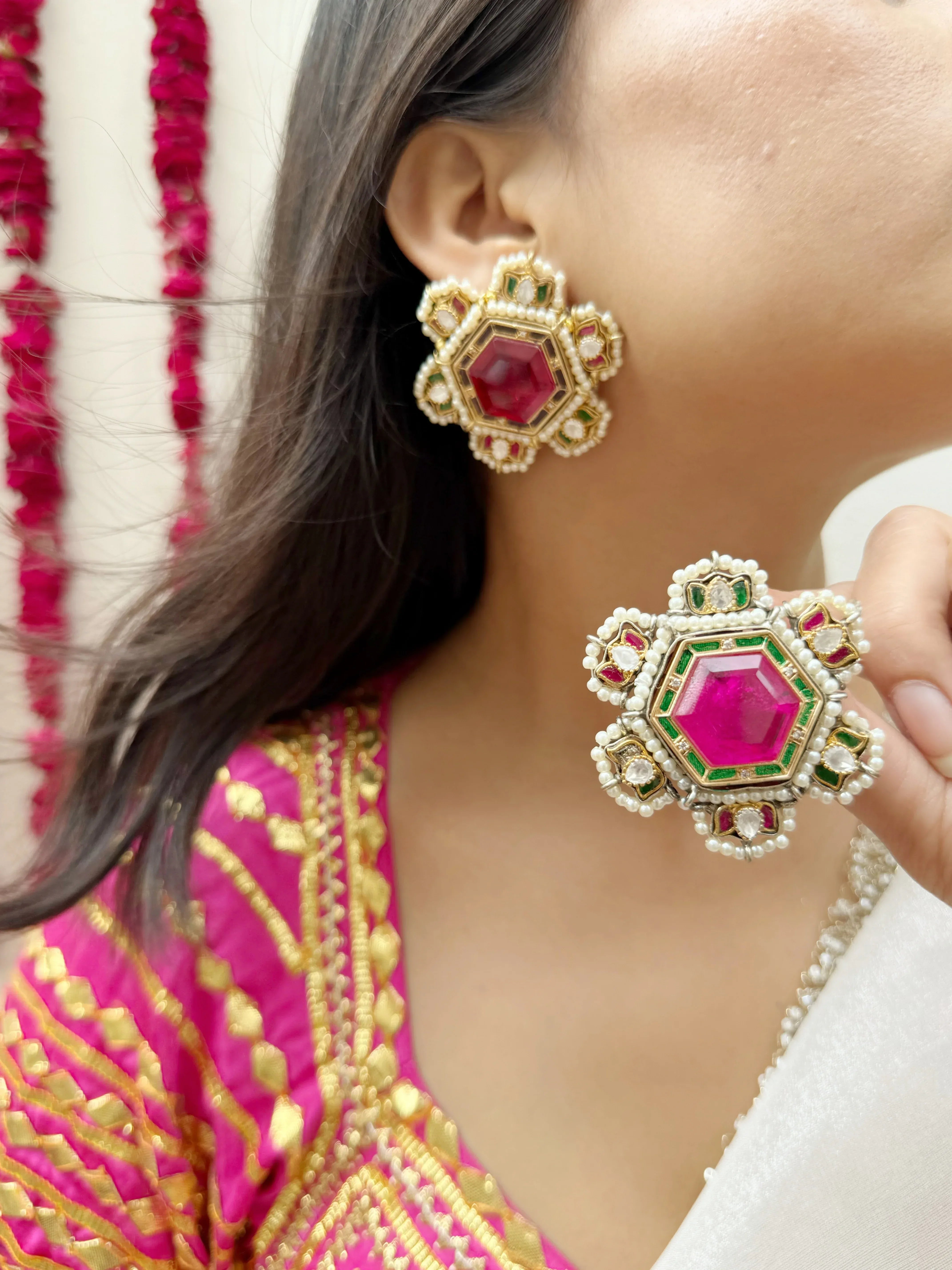 Mohar Studs - Jhaanjhariya