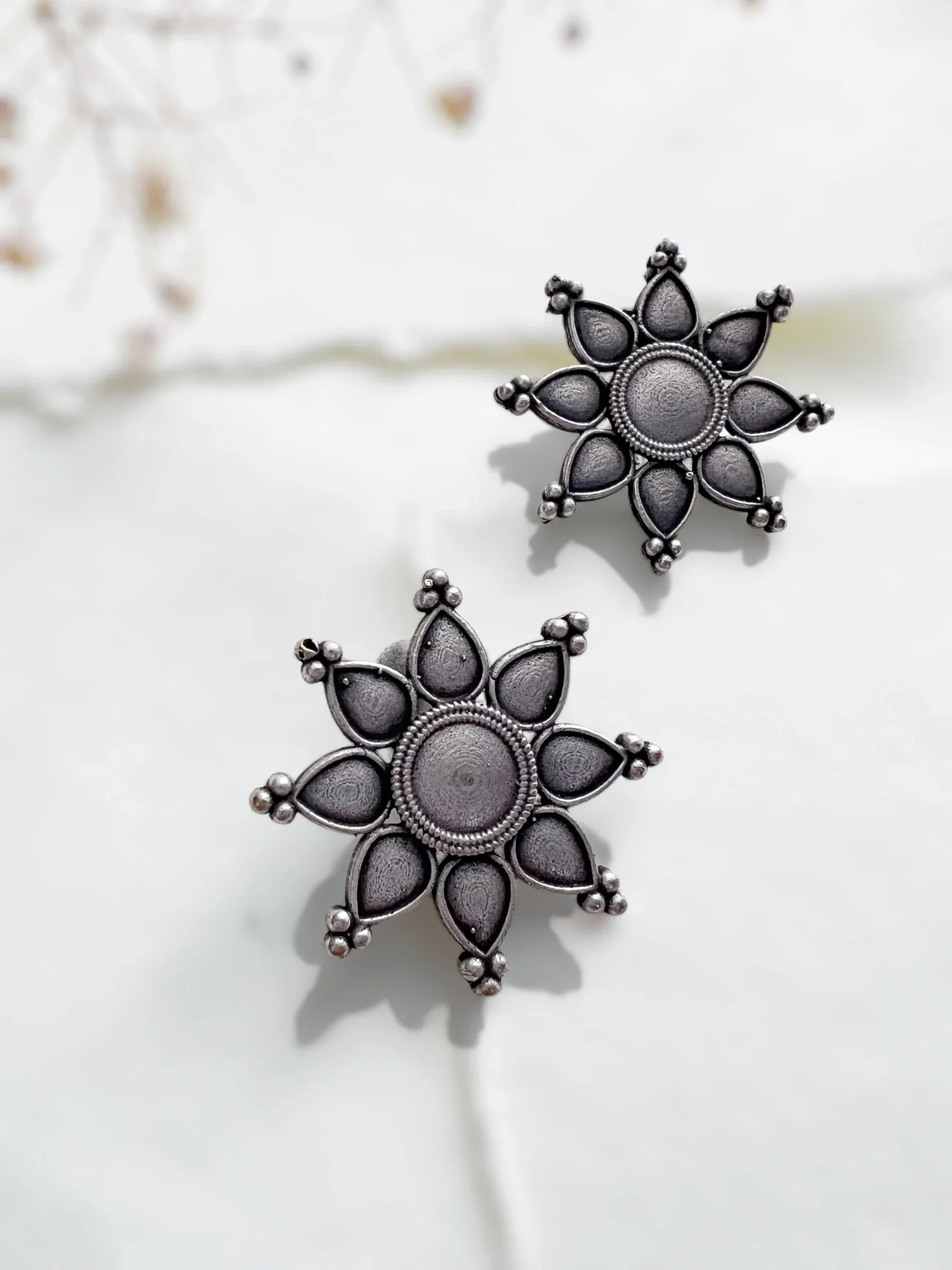 Star Embossed studs - Jhaanjhariya