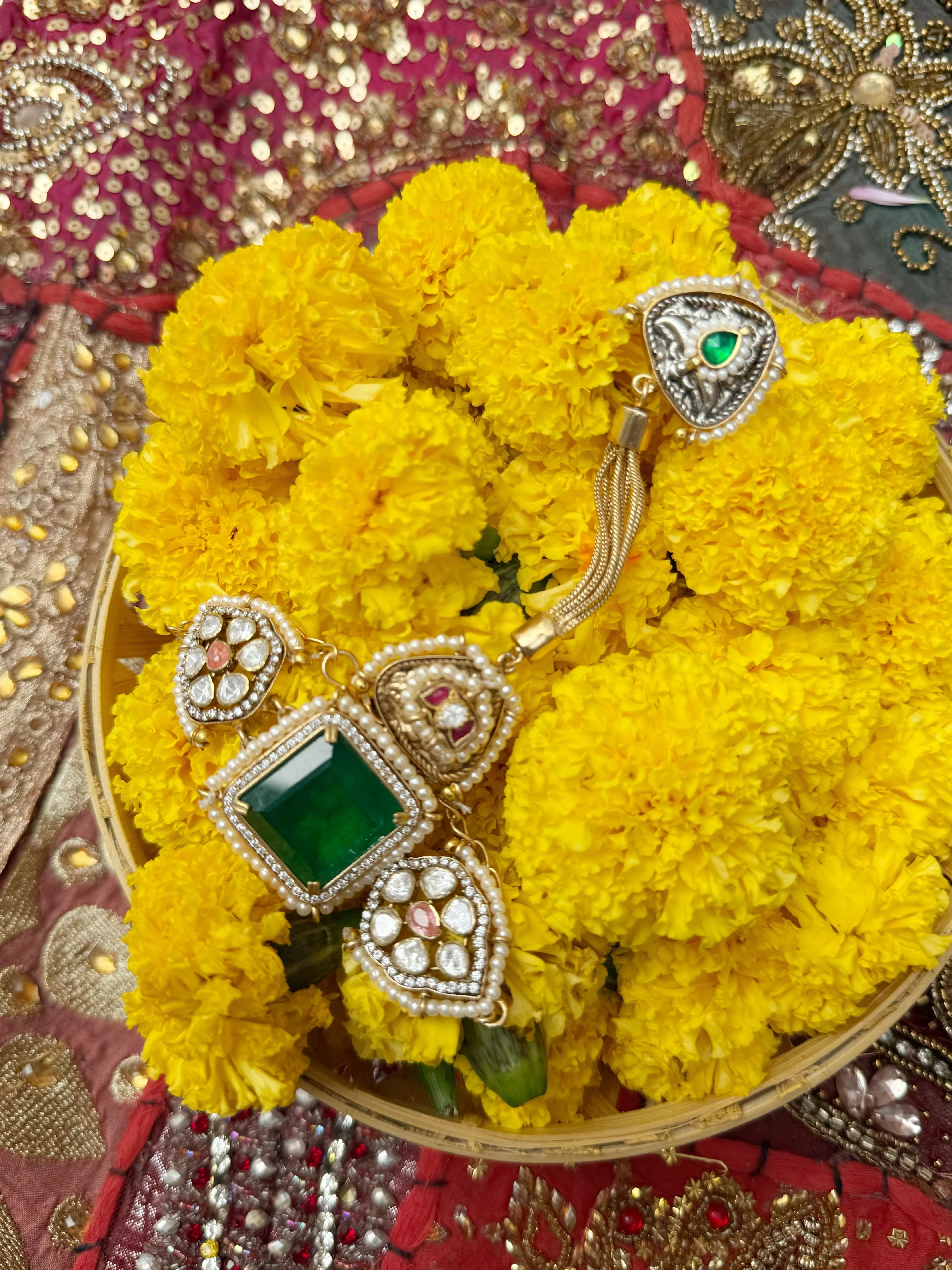 Nazakat Hathphool - Jhaanjhariya