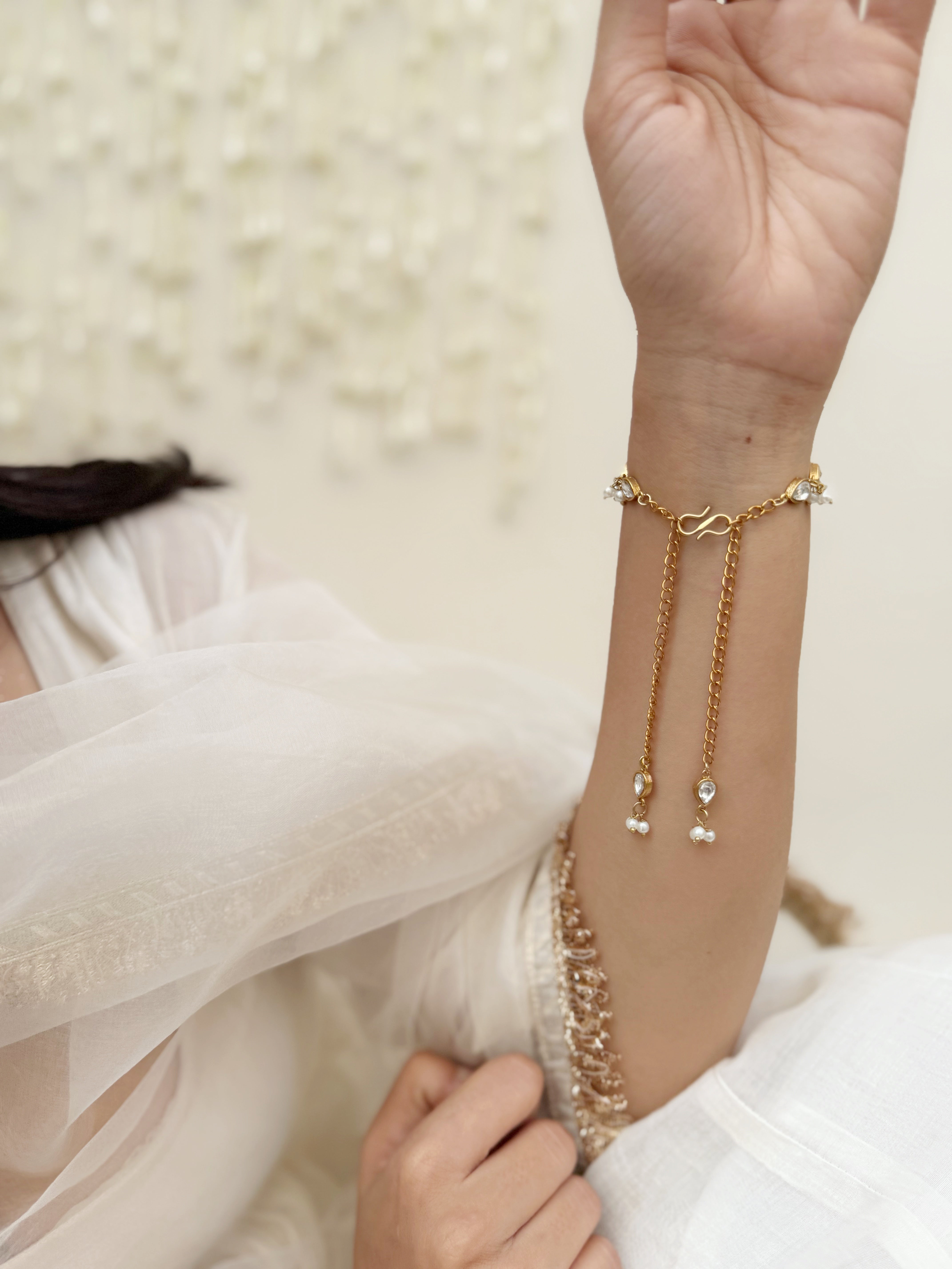 Sohni Kundan Pearl Hathphool