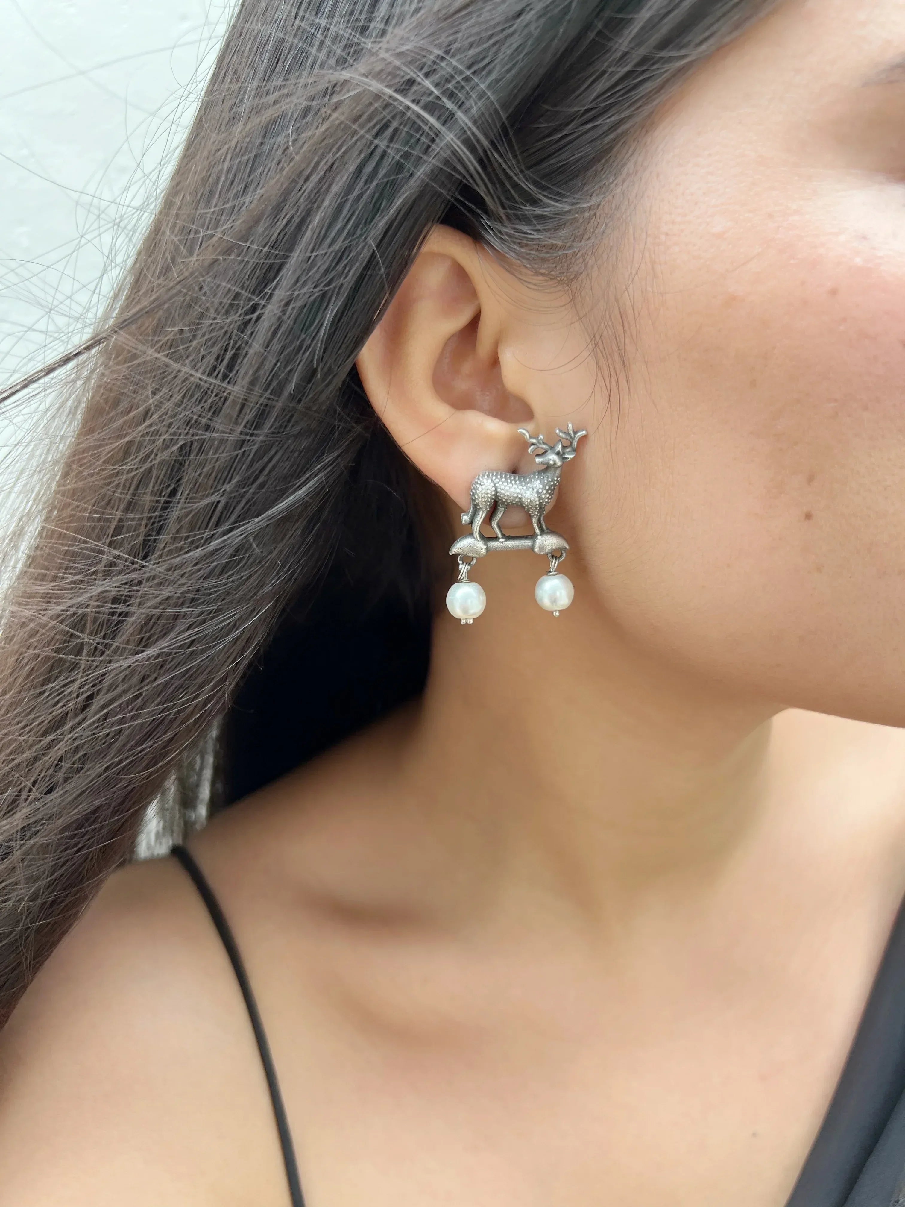 Hiranya Pearl Studs - Jhaanjhariya
