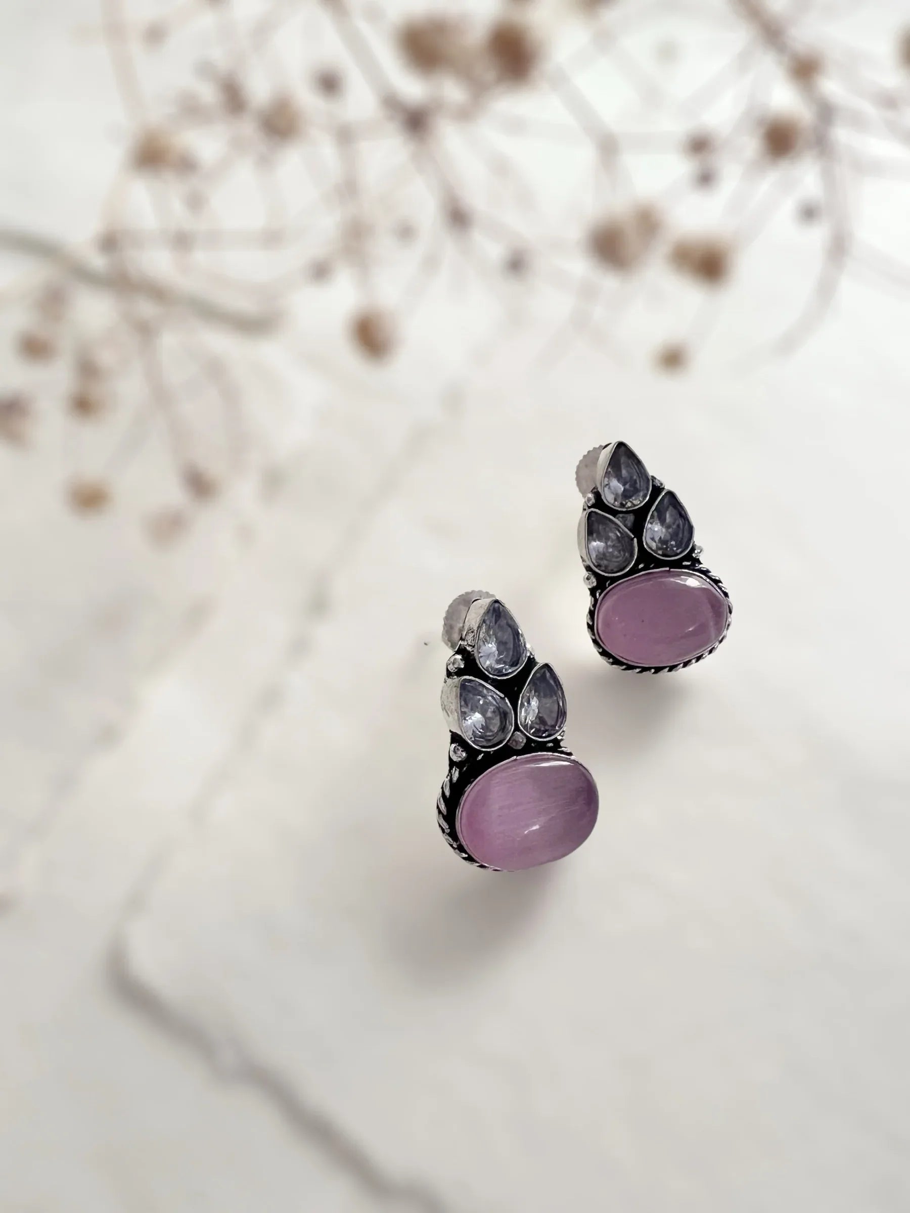 Anughya stone Studs - Jhaanjhariya