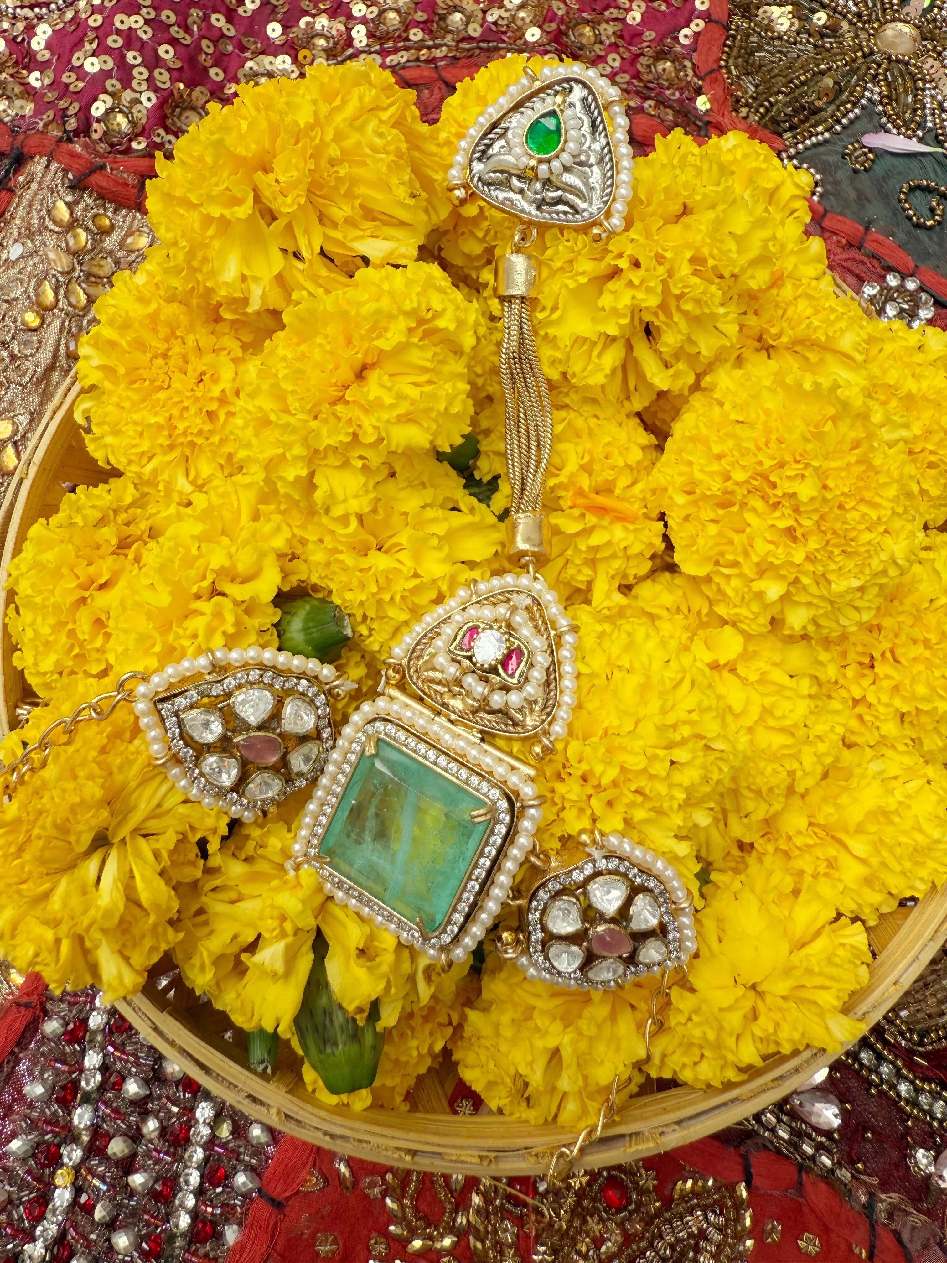 Nazakat Hathphool - Jhaanjhariya