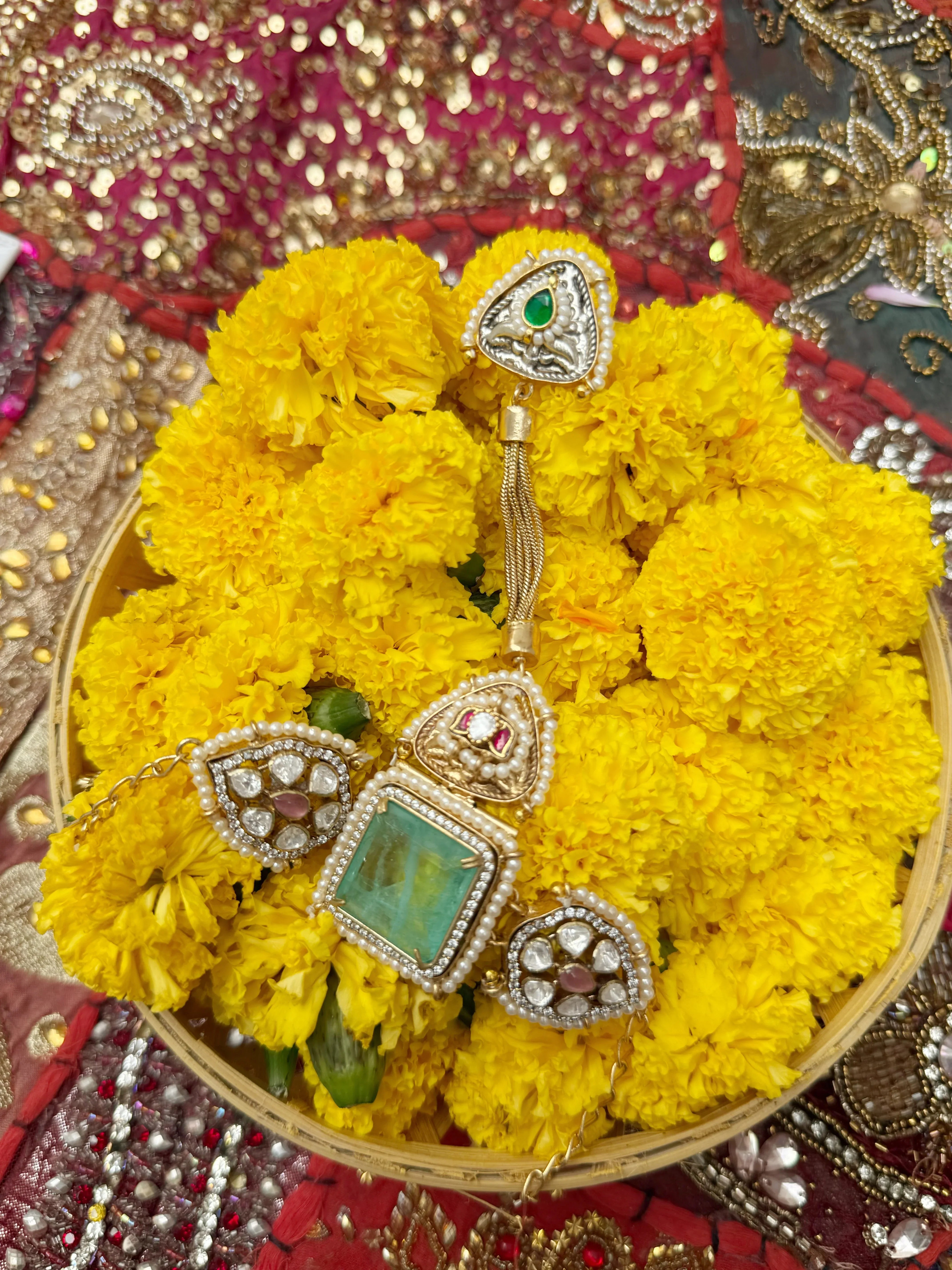 Nazakat Hathphool - Jhaanjhariya