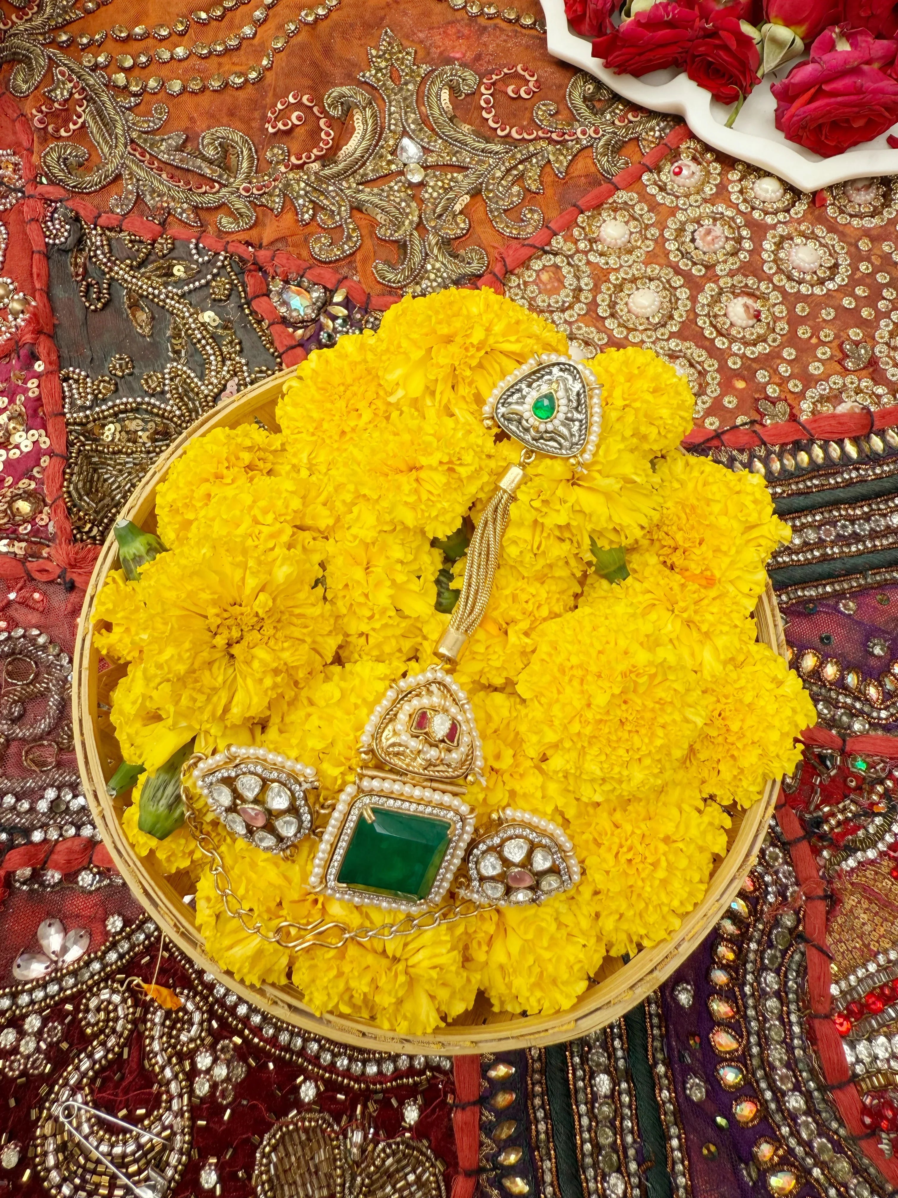 Nazakat Hathphool - Jhaanjhariya