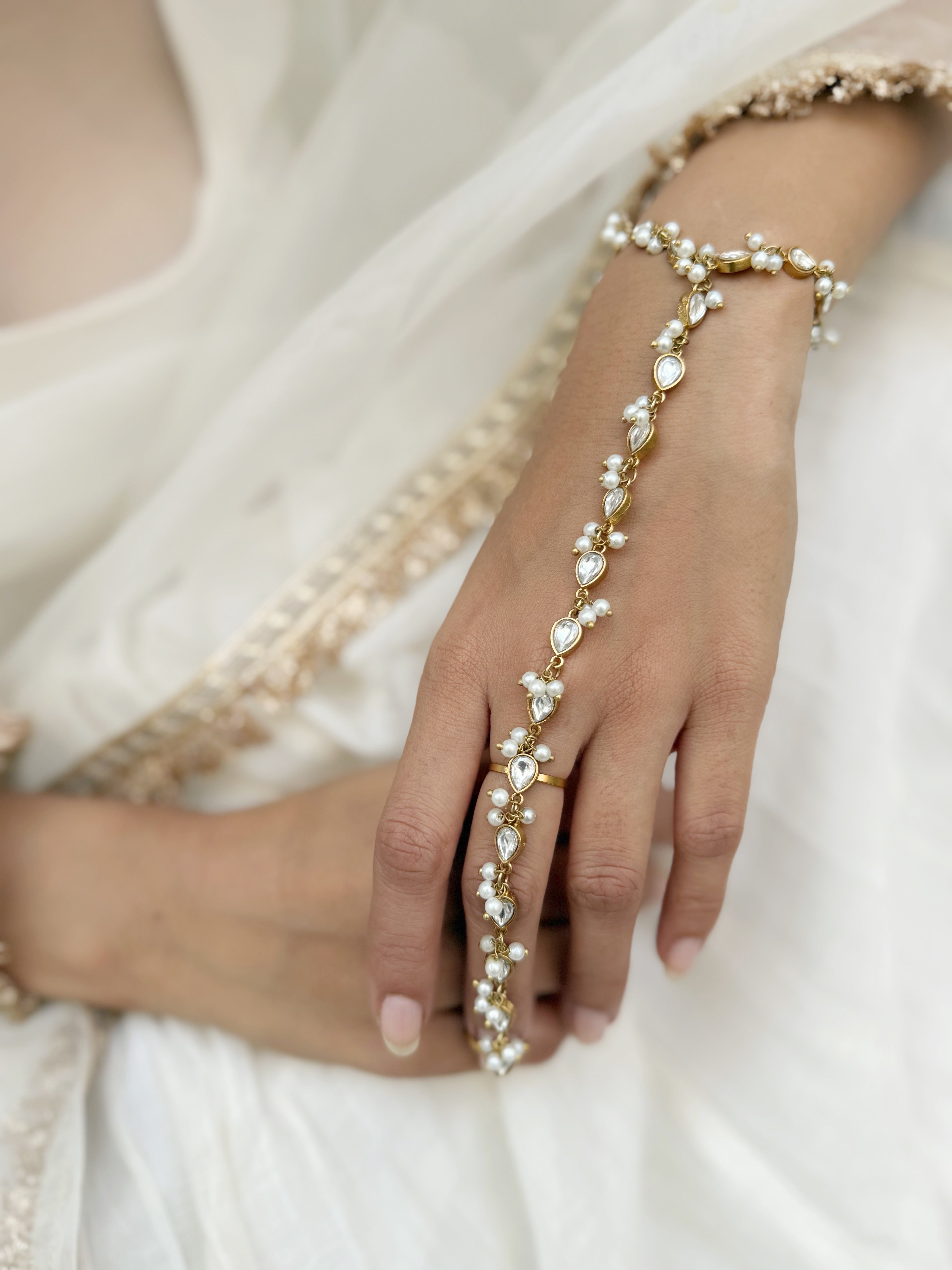 Sohni Kundan Pearl Hathphool