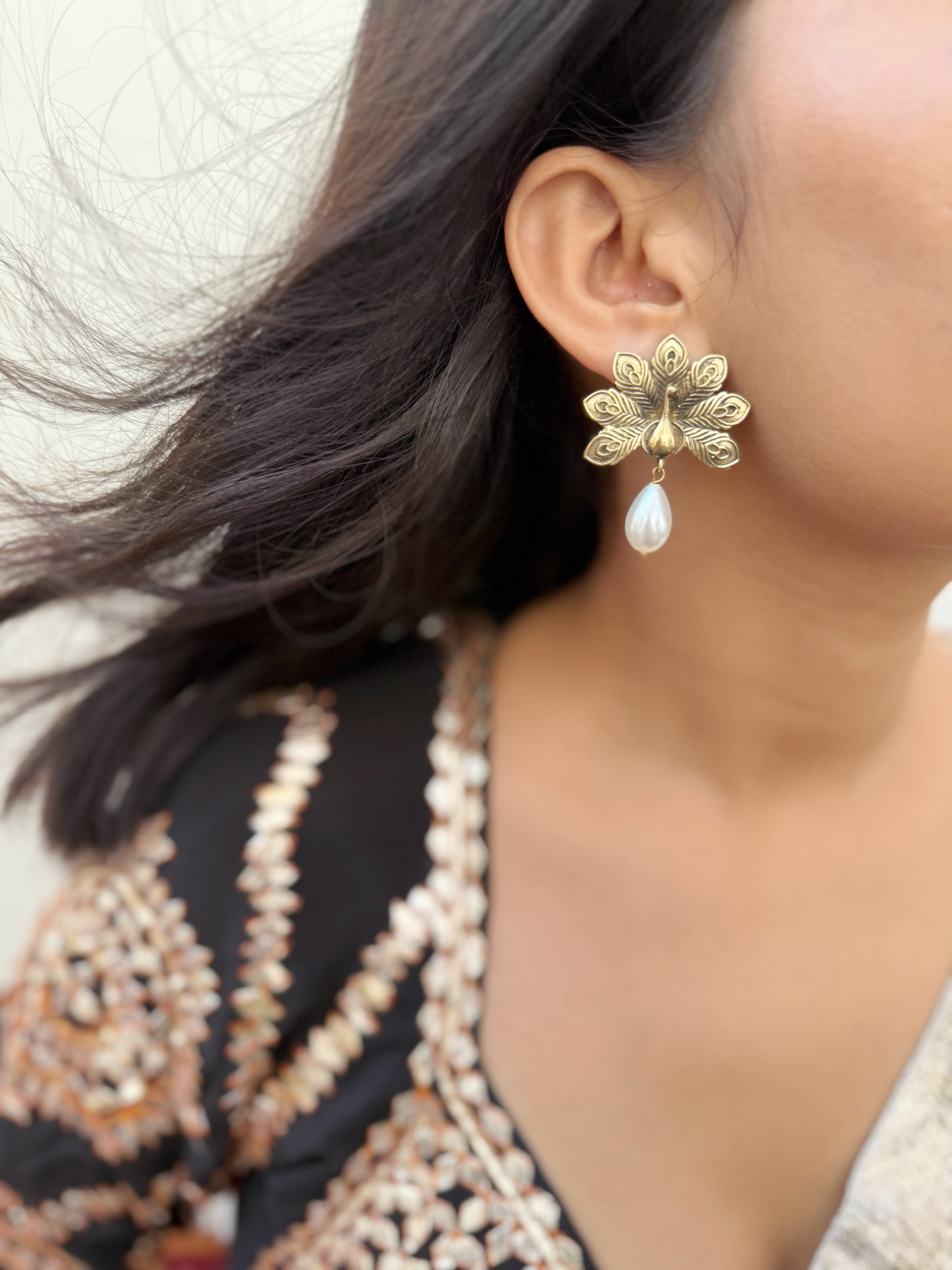Sona Pearl Darpana Earring