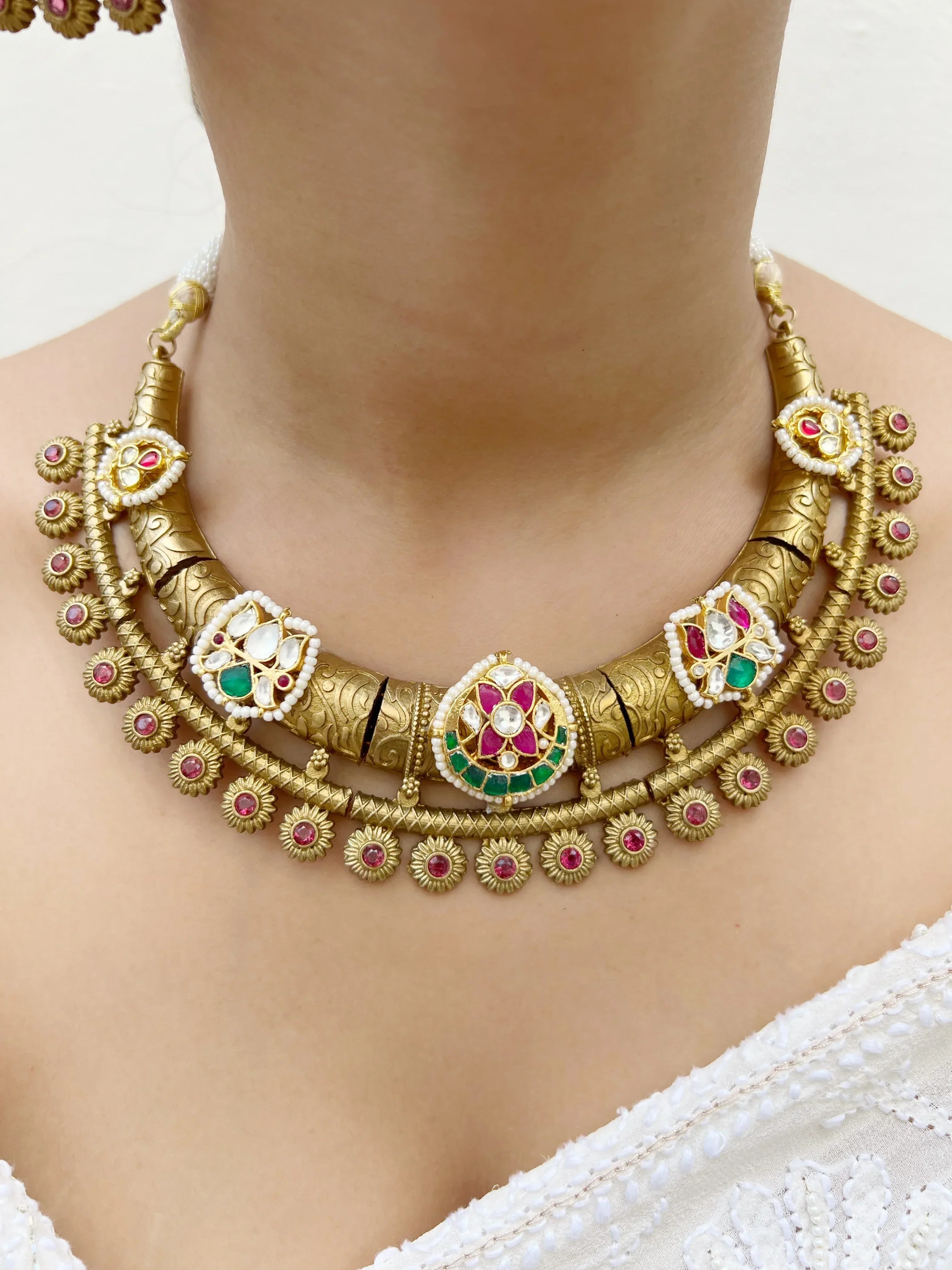 Chaand Sitara Hasli Set - Jhaanjhariya