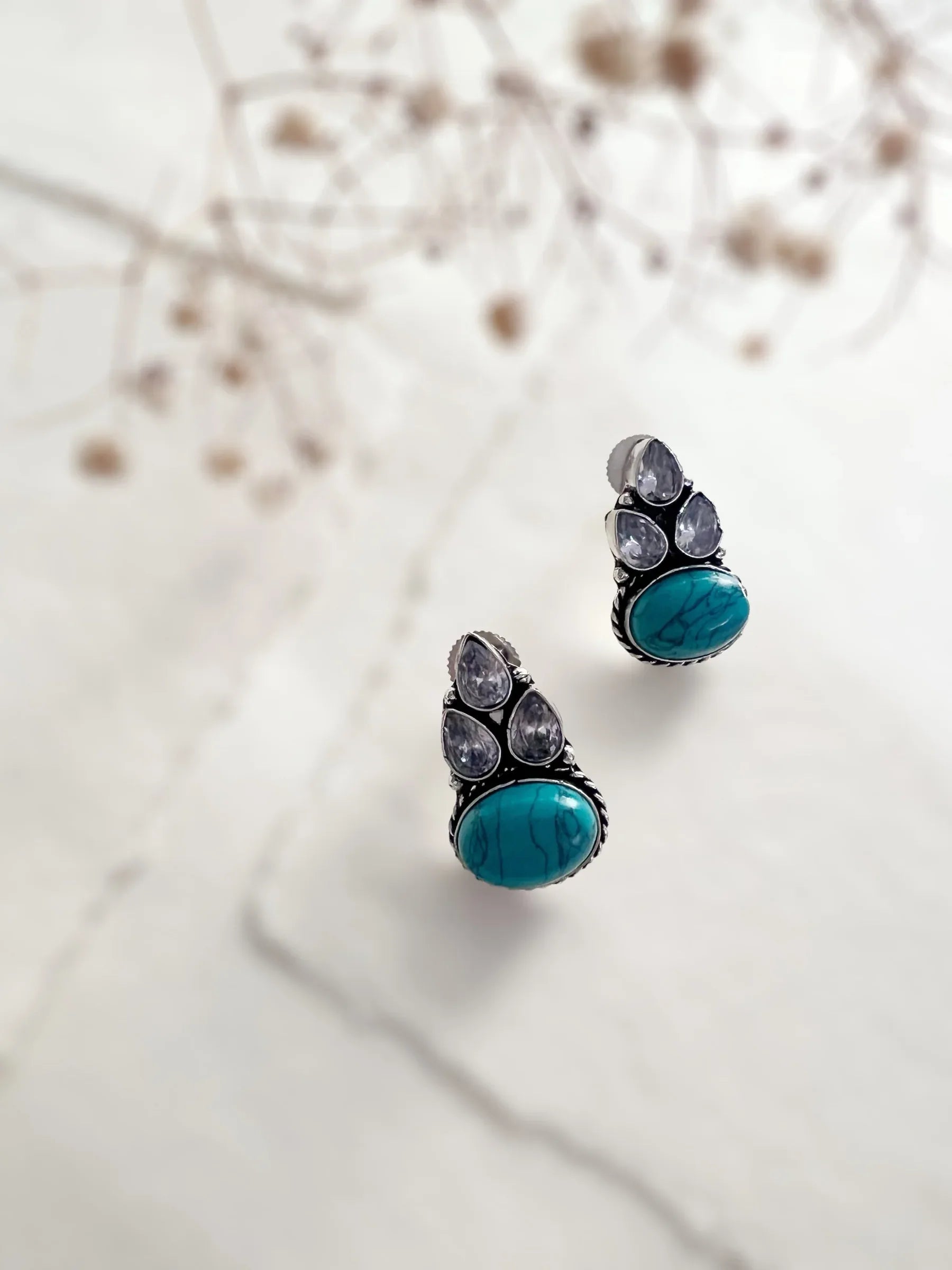 Anughya stone Studs - Jhaanjhariya