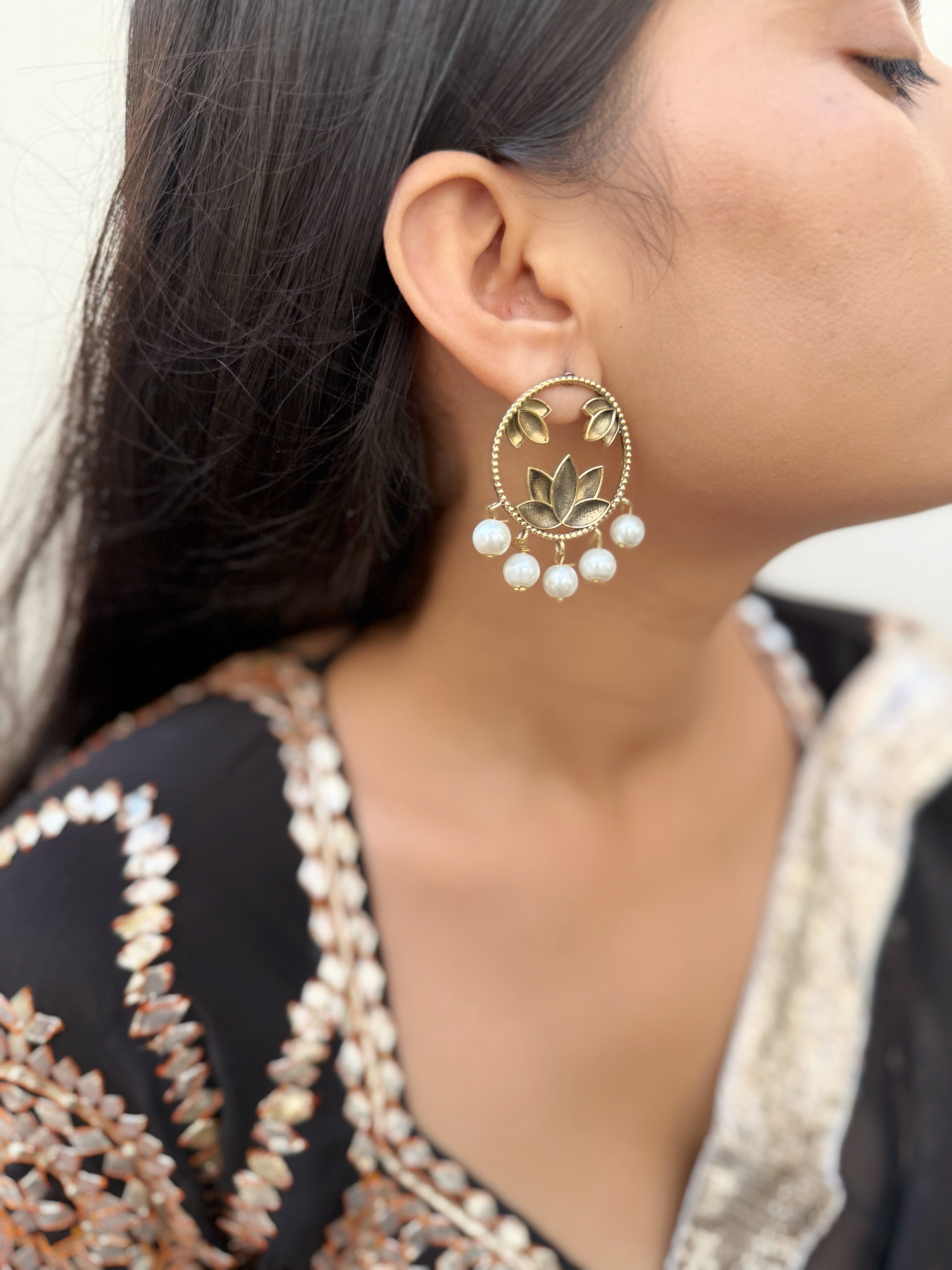 Sona kamal Bel Earrings