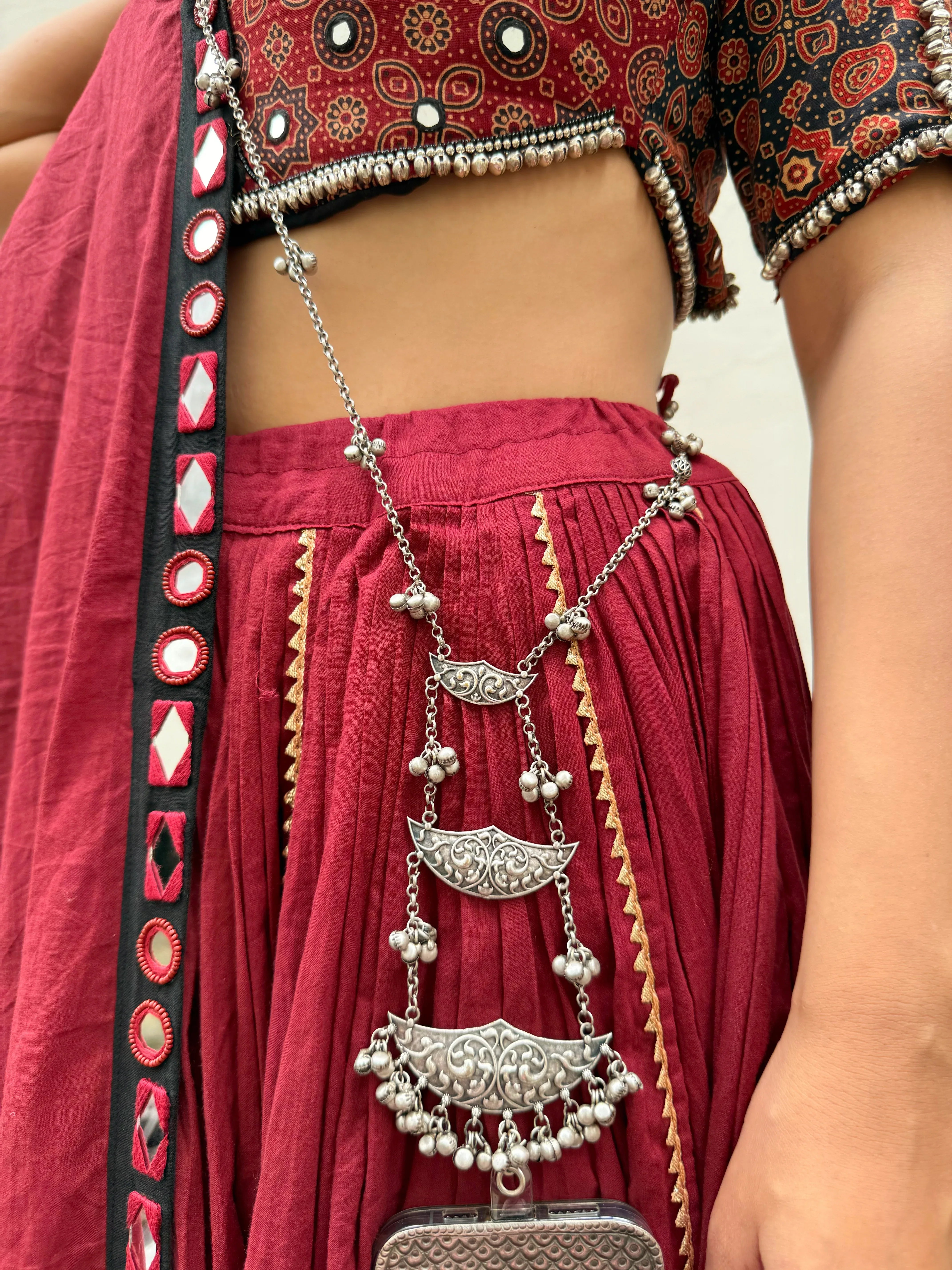 Noor Mobile Sling Chain - Jhaanjhariya