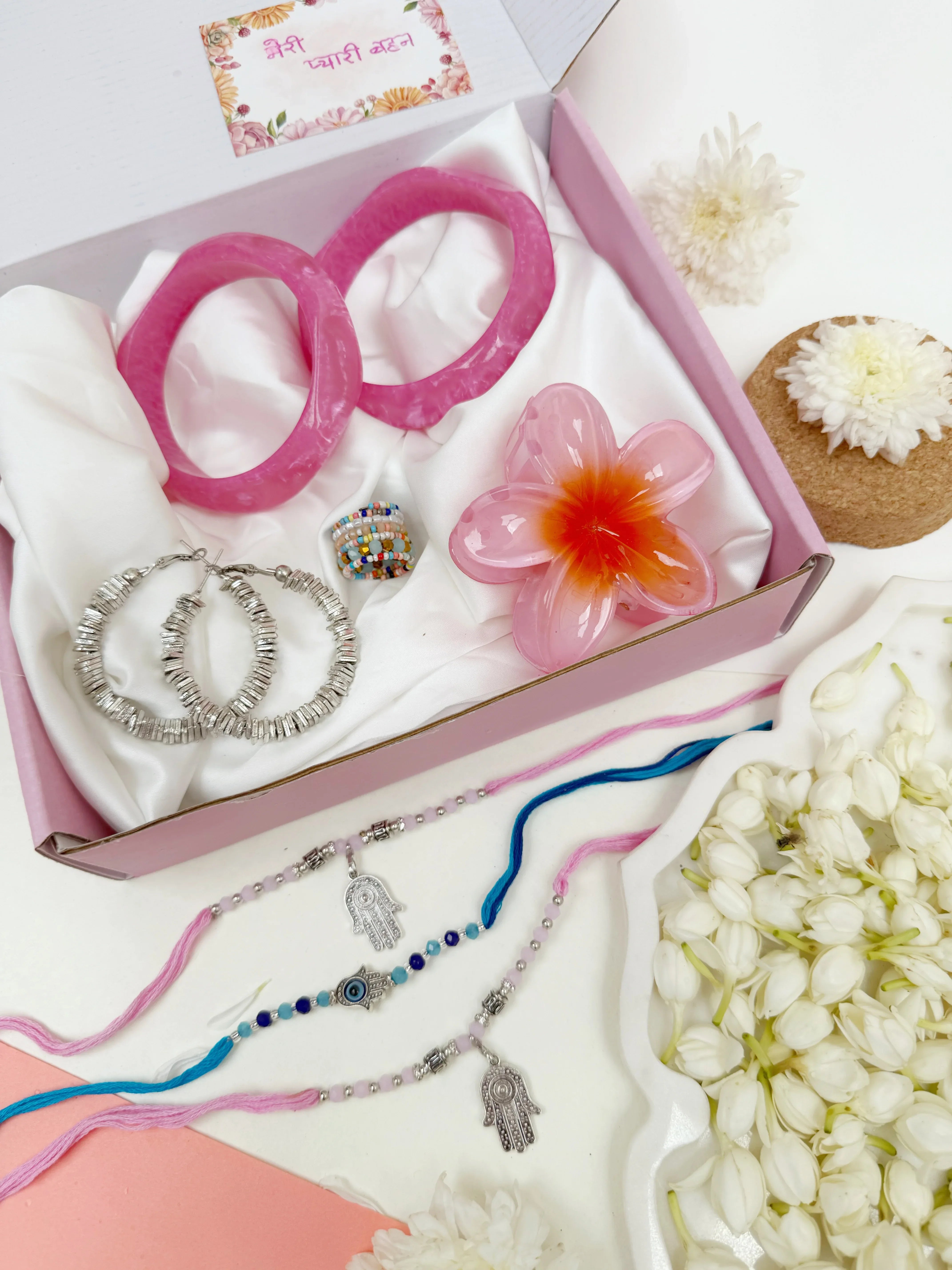 Resin Radiance Hamper - Jhaanjhariya