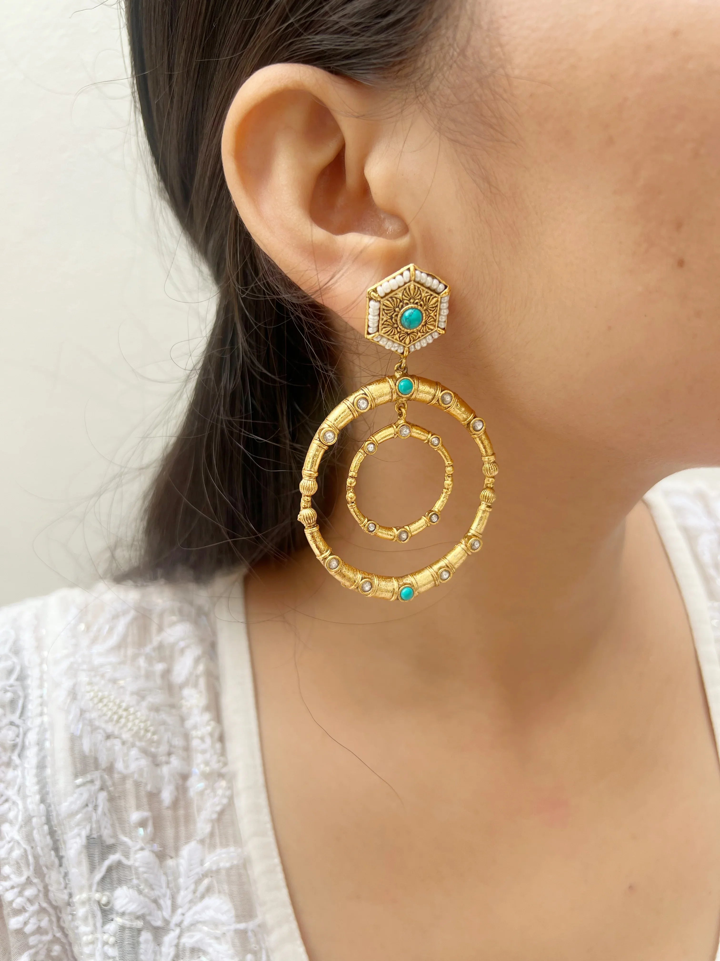 Zariyaa Stunning Earrings - Jhaanjhariya