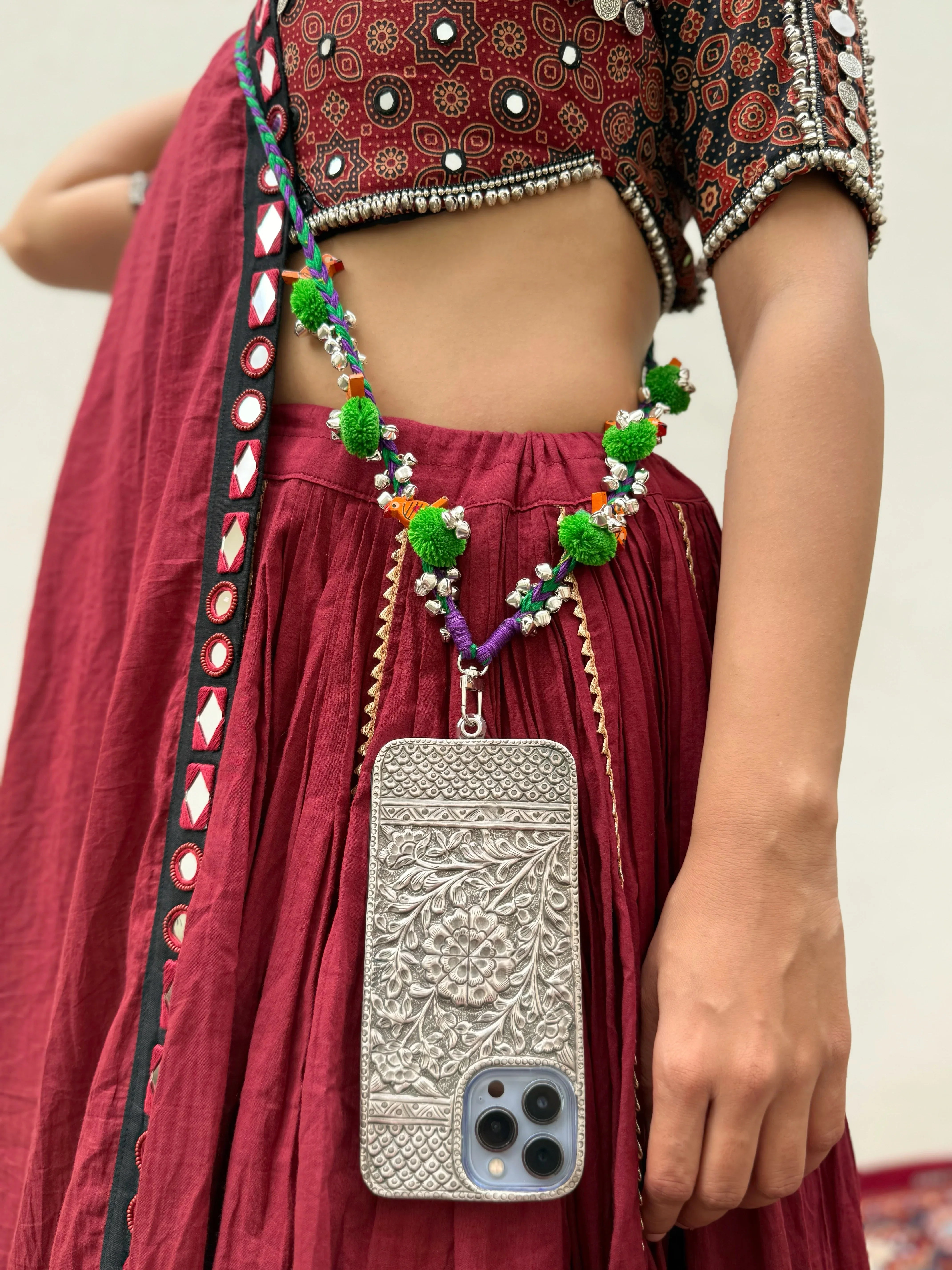 Pom Pom Sling - Jhaanjhariya