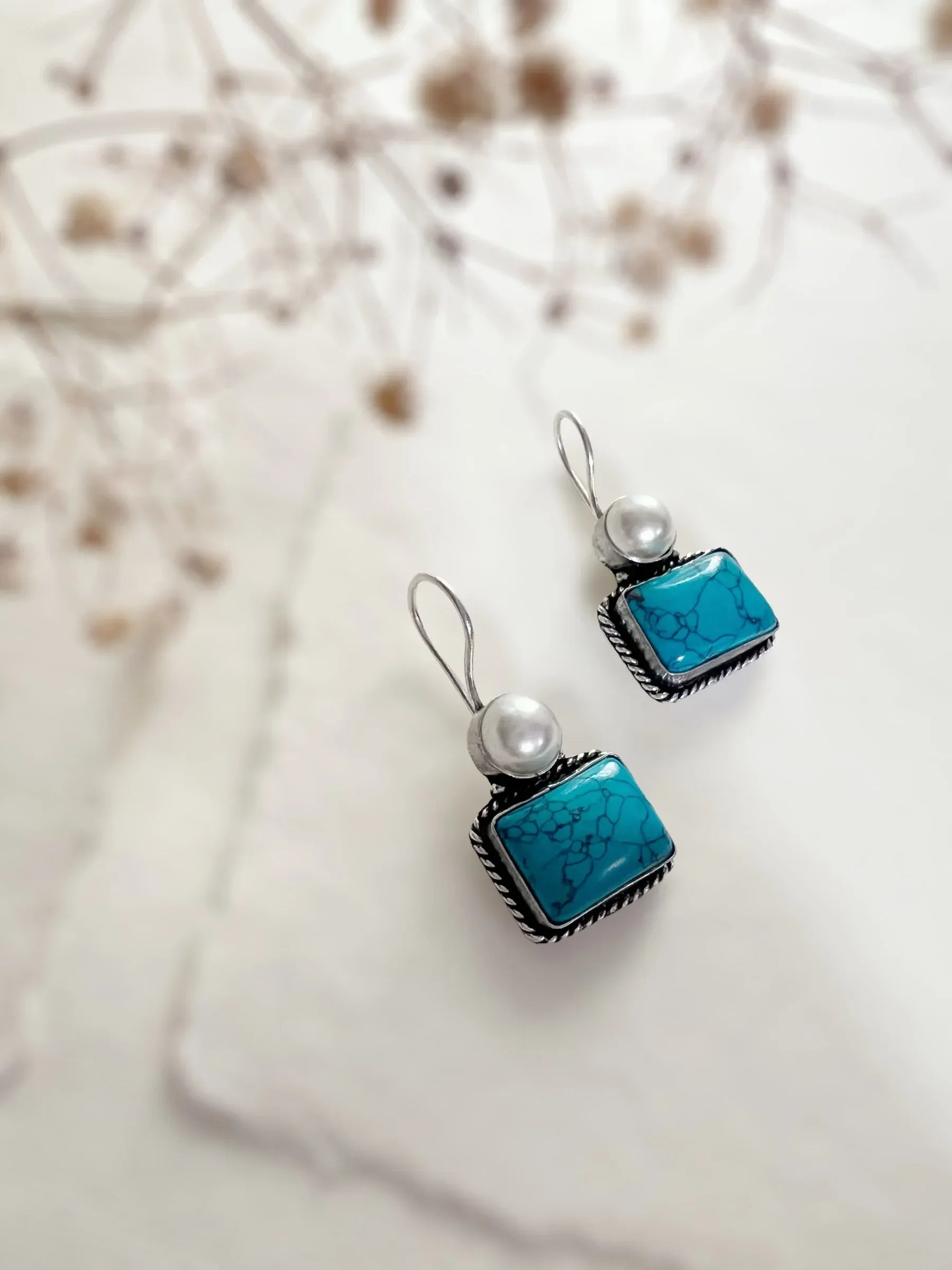 Infinity Pearl Studs - Jhaanjhariya