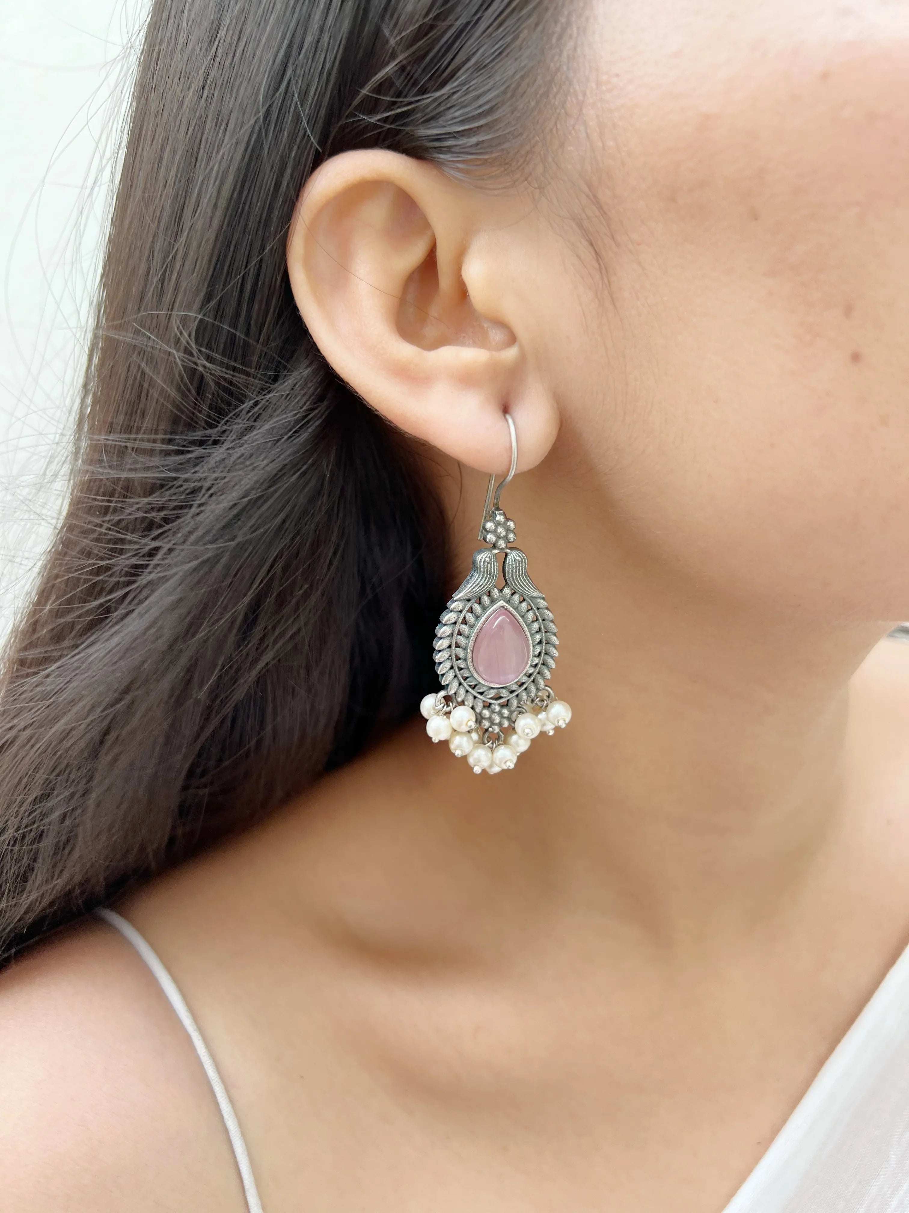 Chidiya Moti Hook Earring - Jhaanjhariya