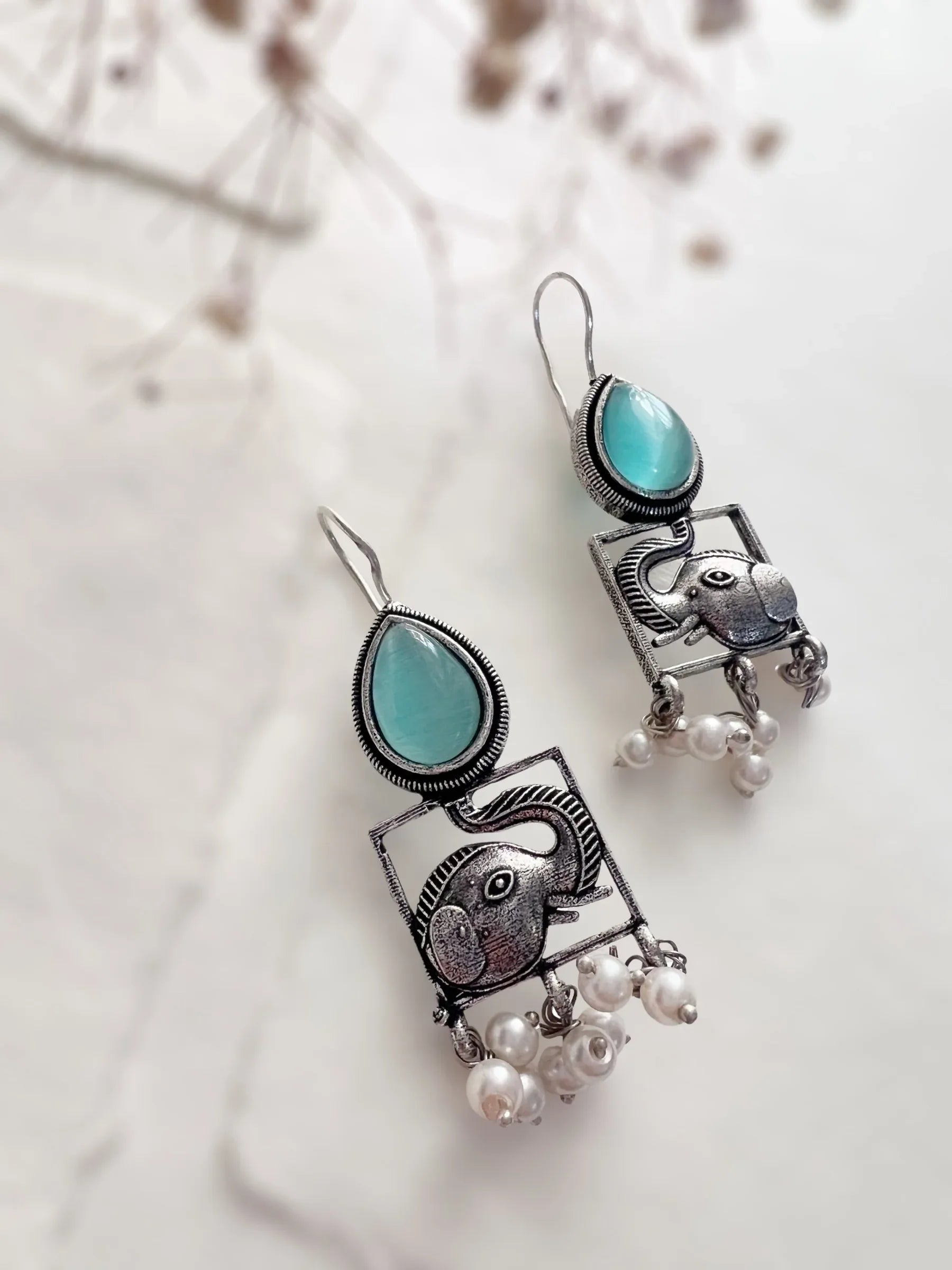 Gajah Hook Earrings - Jhaanjhariya