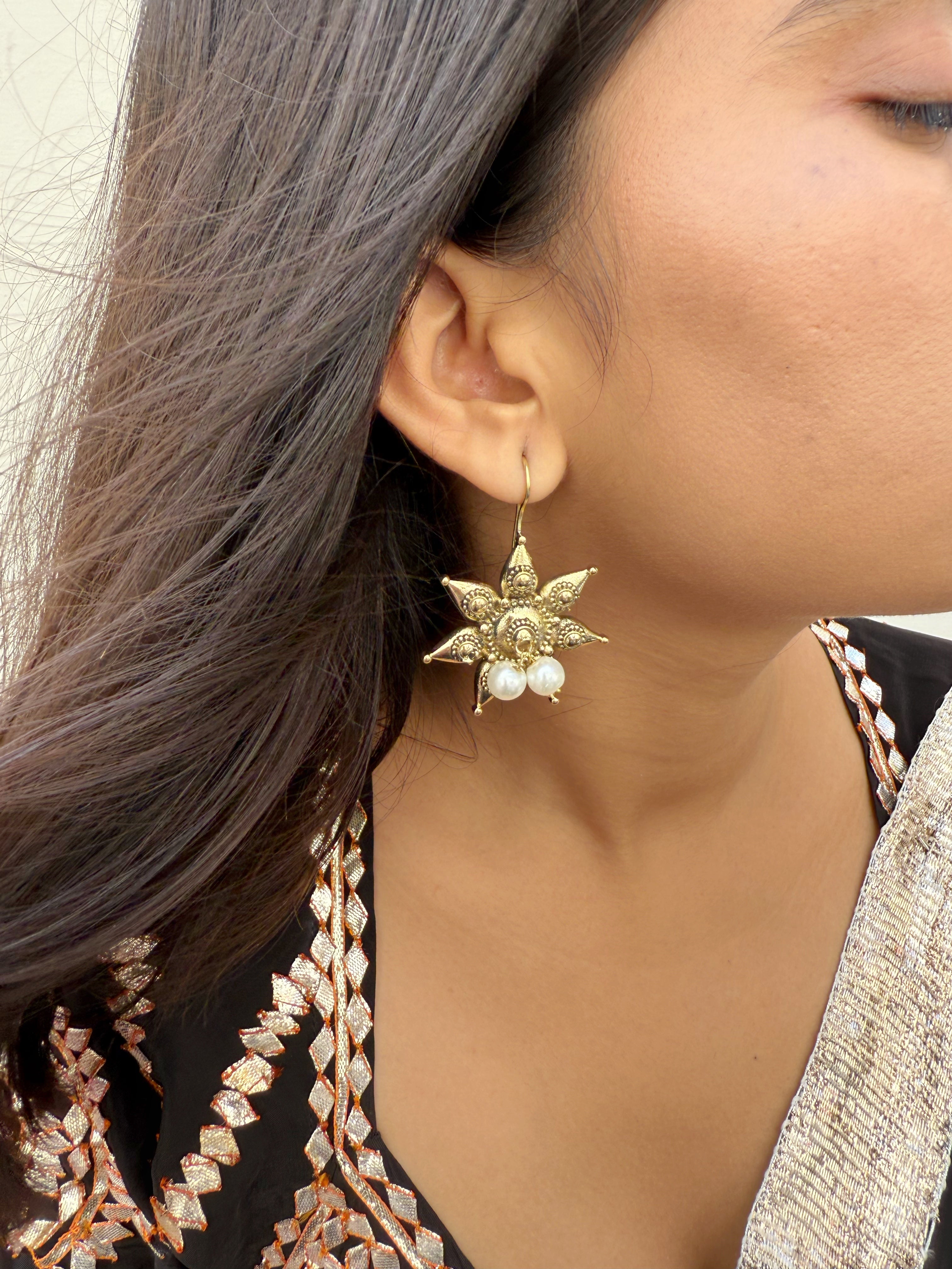 Sona Pearl Taara Earring