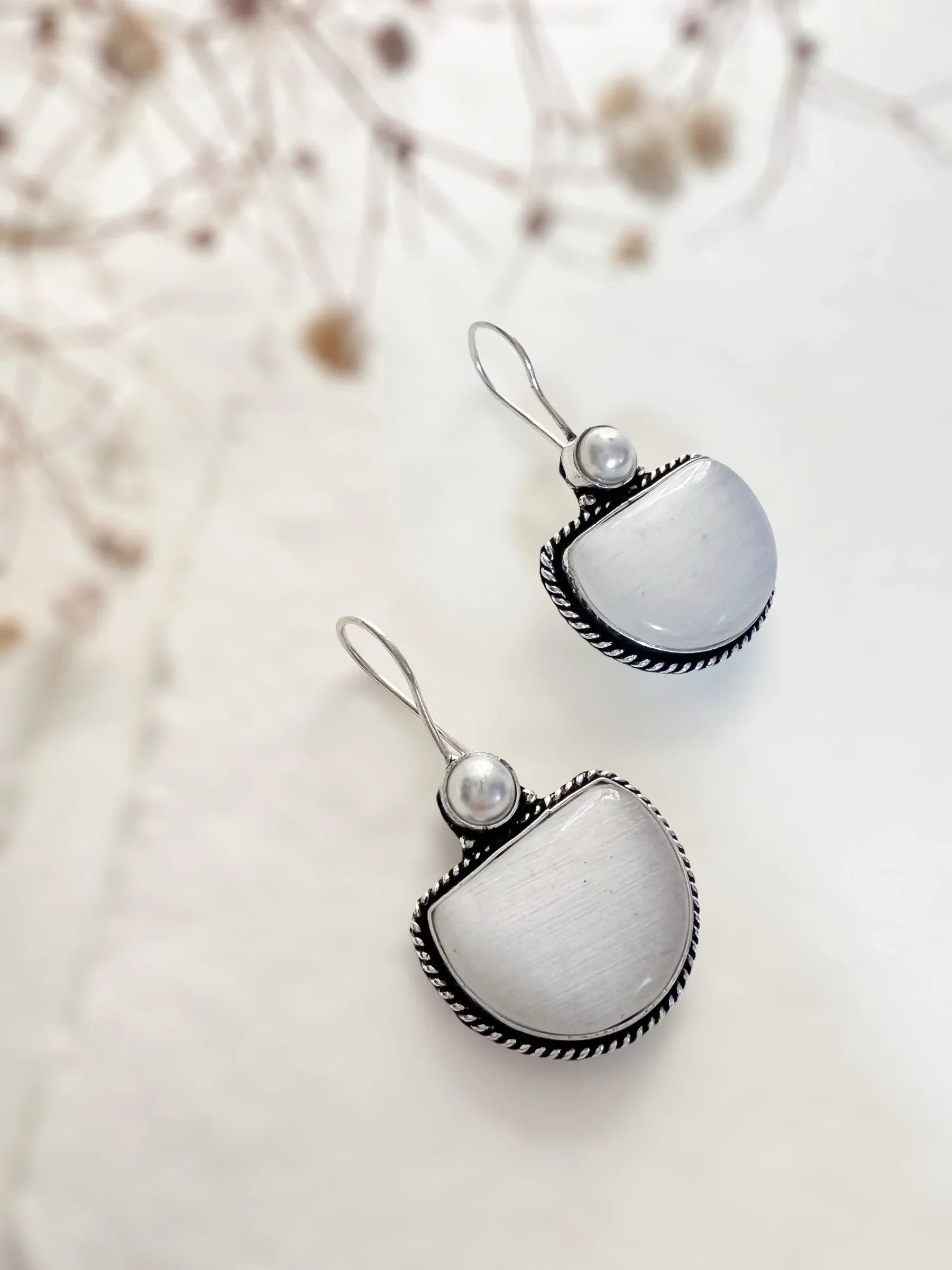 Agriya Hook Earrings - Jhaanjhariya