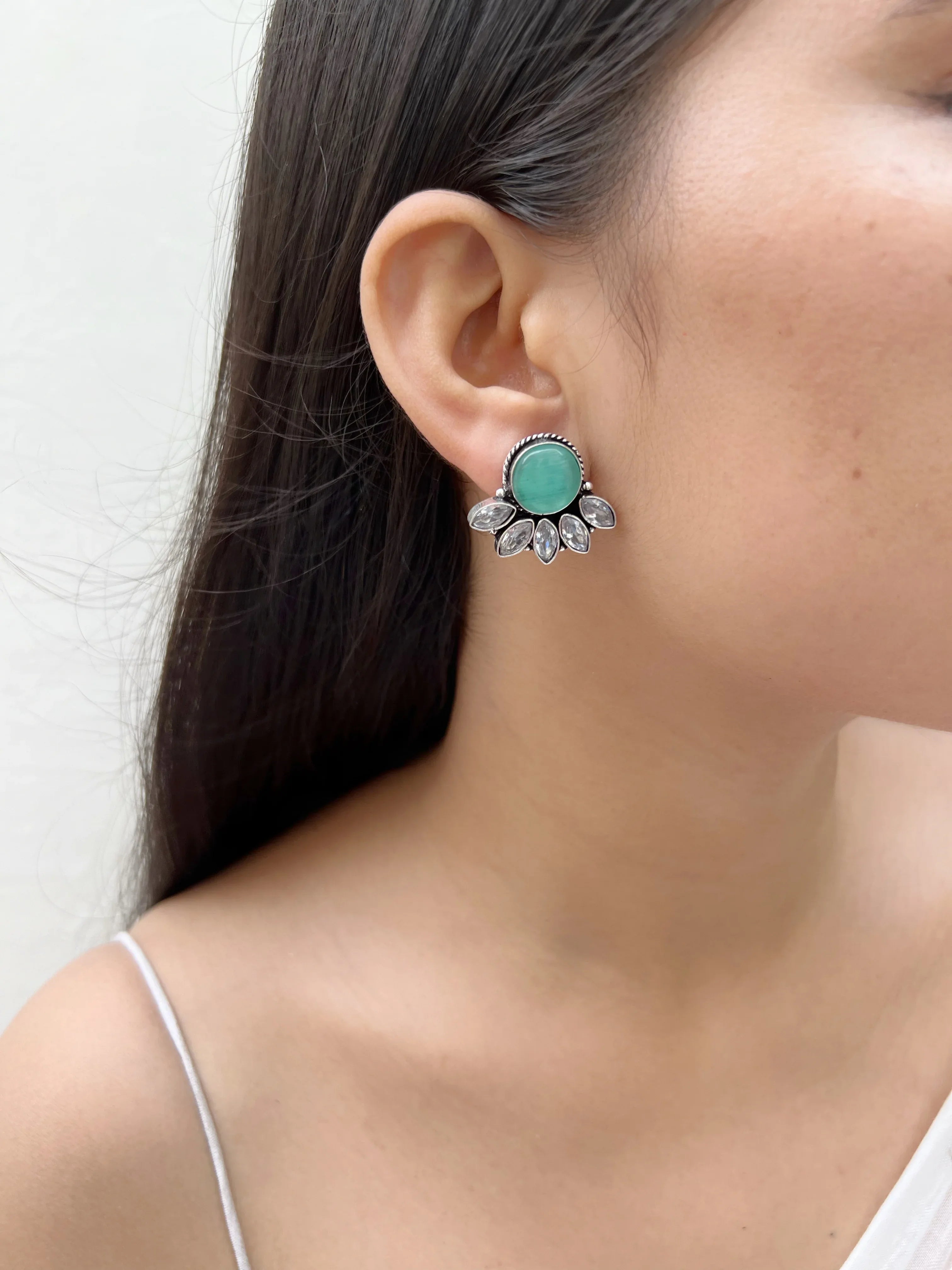 Teejh Studs - Jhaanjhariya