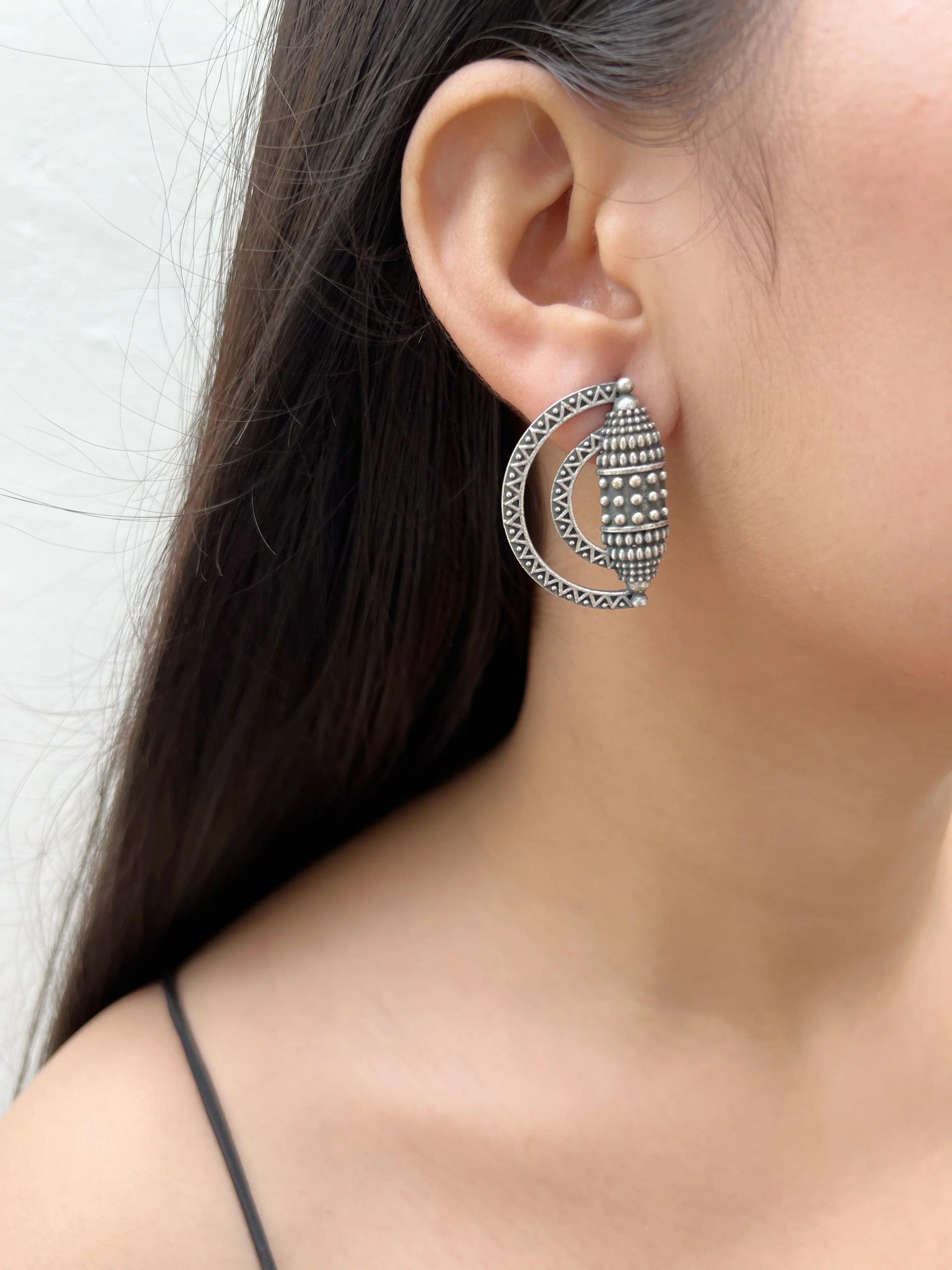 Voylla studs - Jhaanjhariya