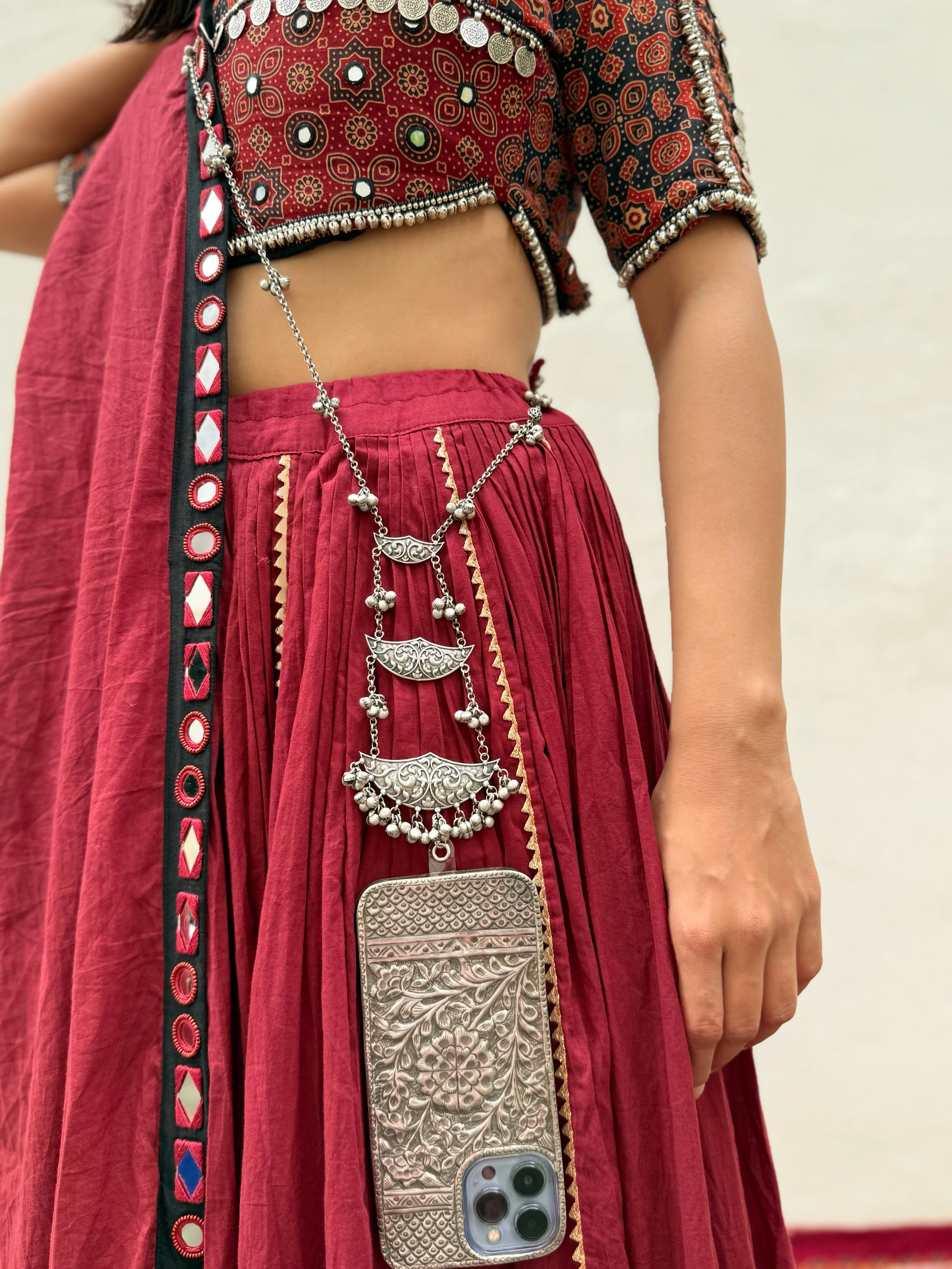 Noor Mobile Sling Chain - Jhaanjhariya