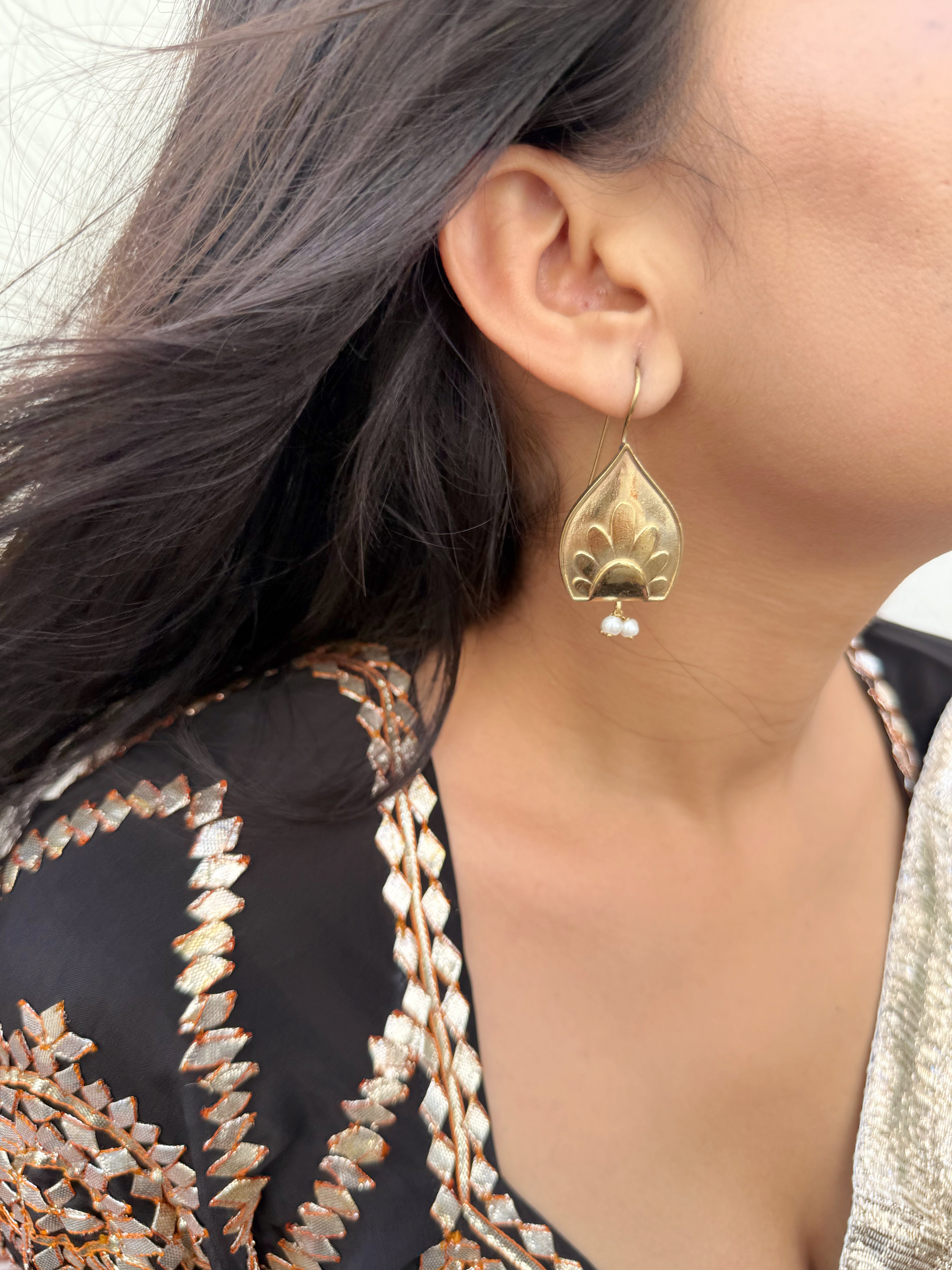 Sona Leaf Golden Earrings