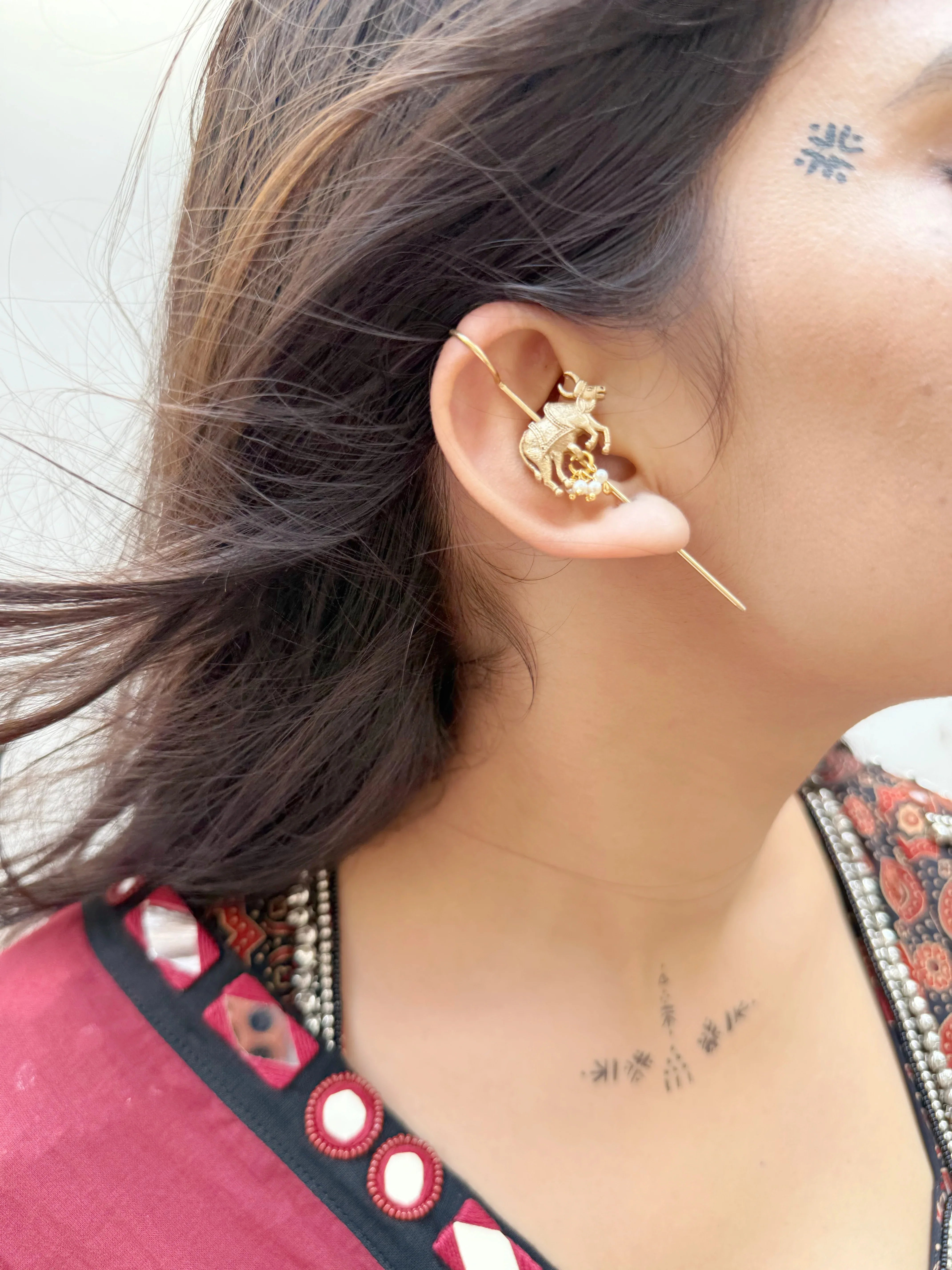 Nandi Sona Earring (SET OF TWO) - Jhaanjhariya