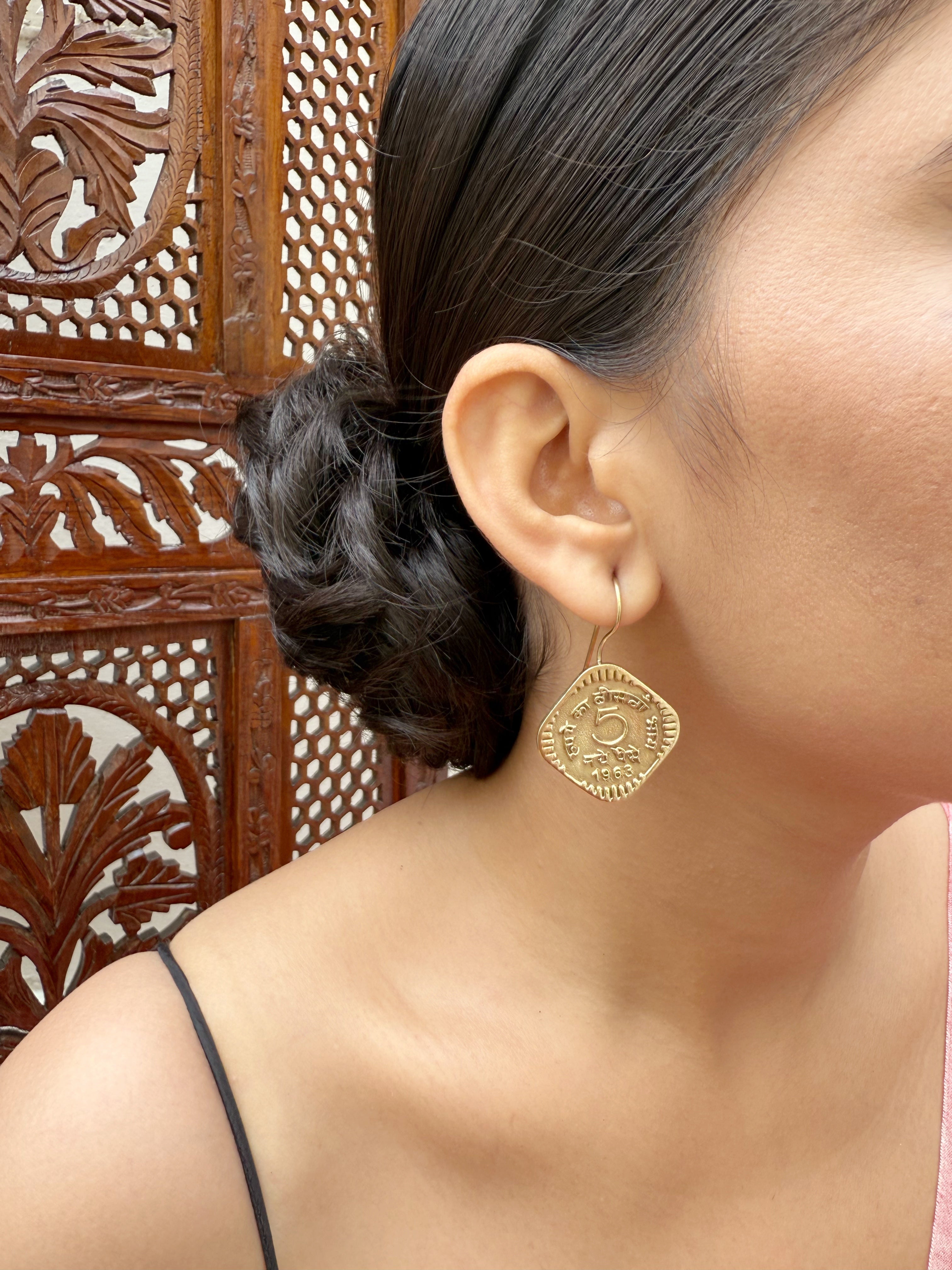 Sona Sikka Hook Earring