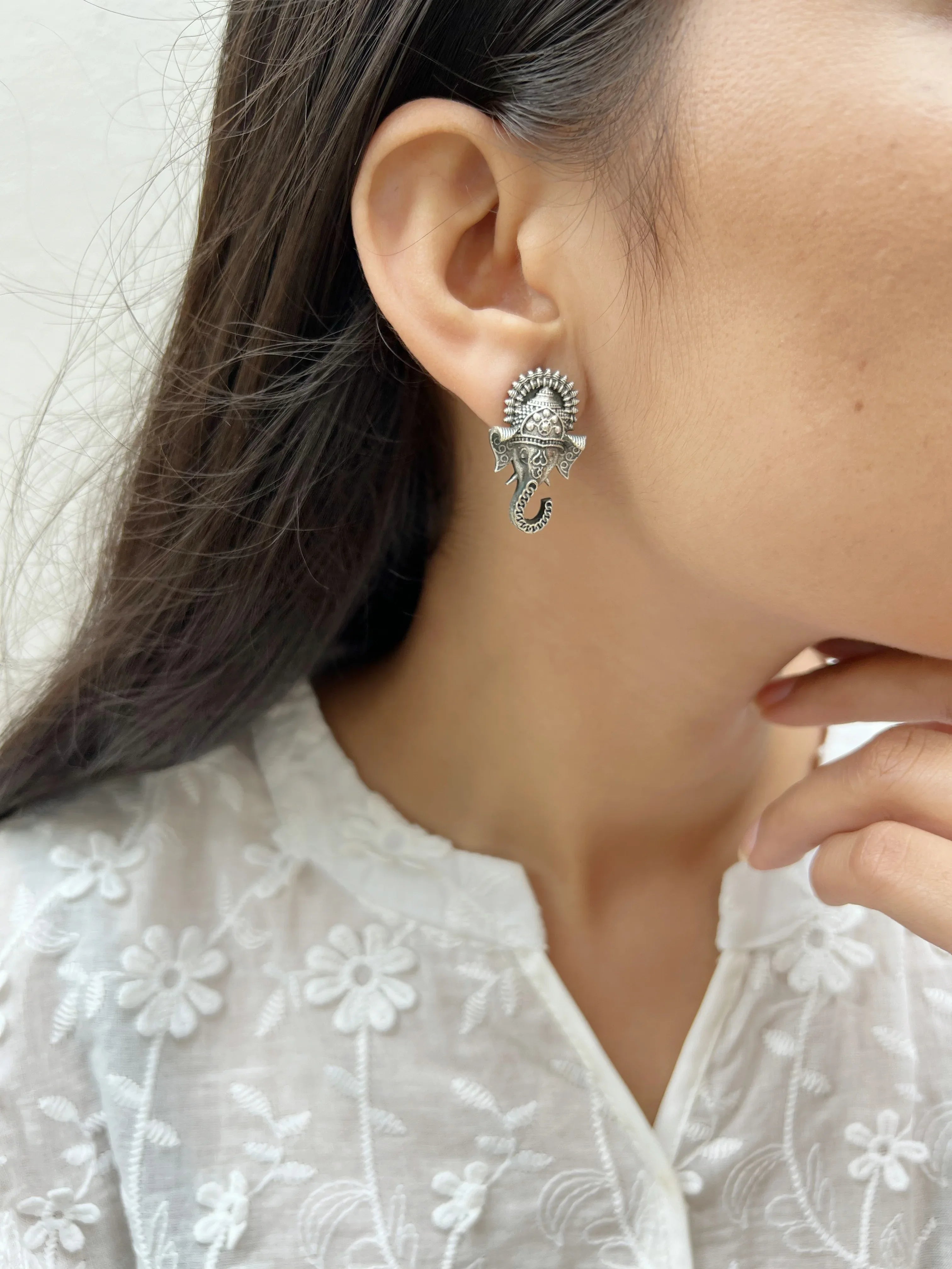 Ganpati Studs - Jhaanjhariya