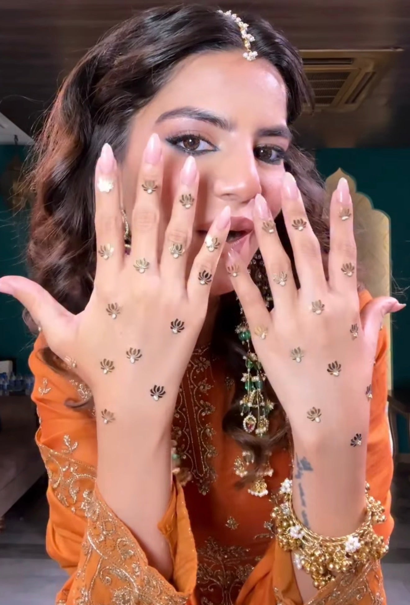 Desi Freckles – Kamal Bindi Edit ( Mehendi Sticker )