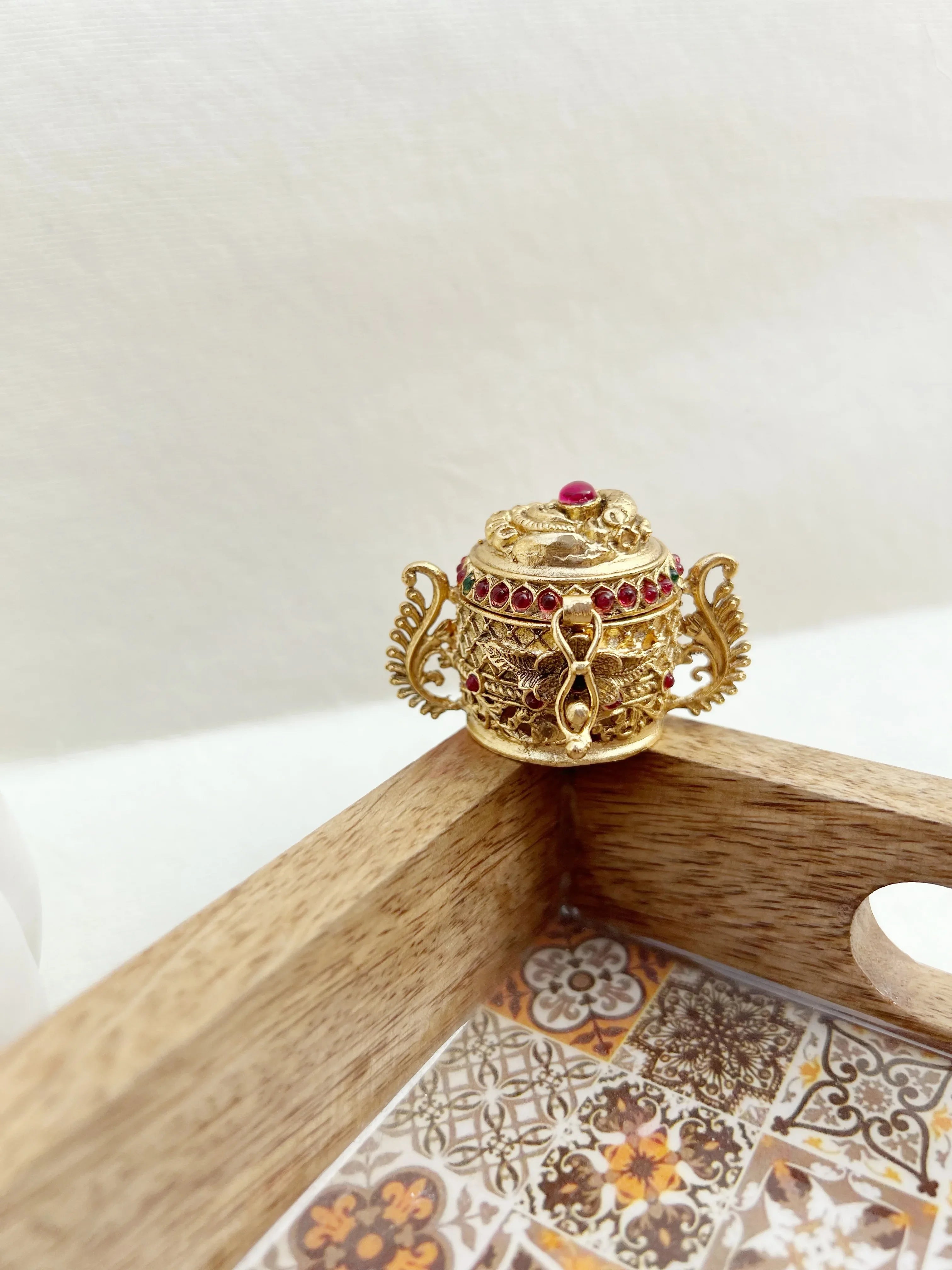 Lara Kumkum-Box - Jhaanjhariya