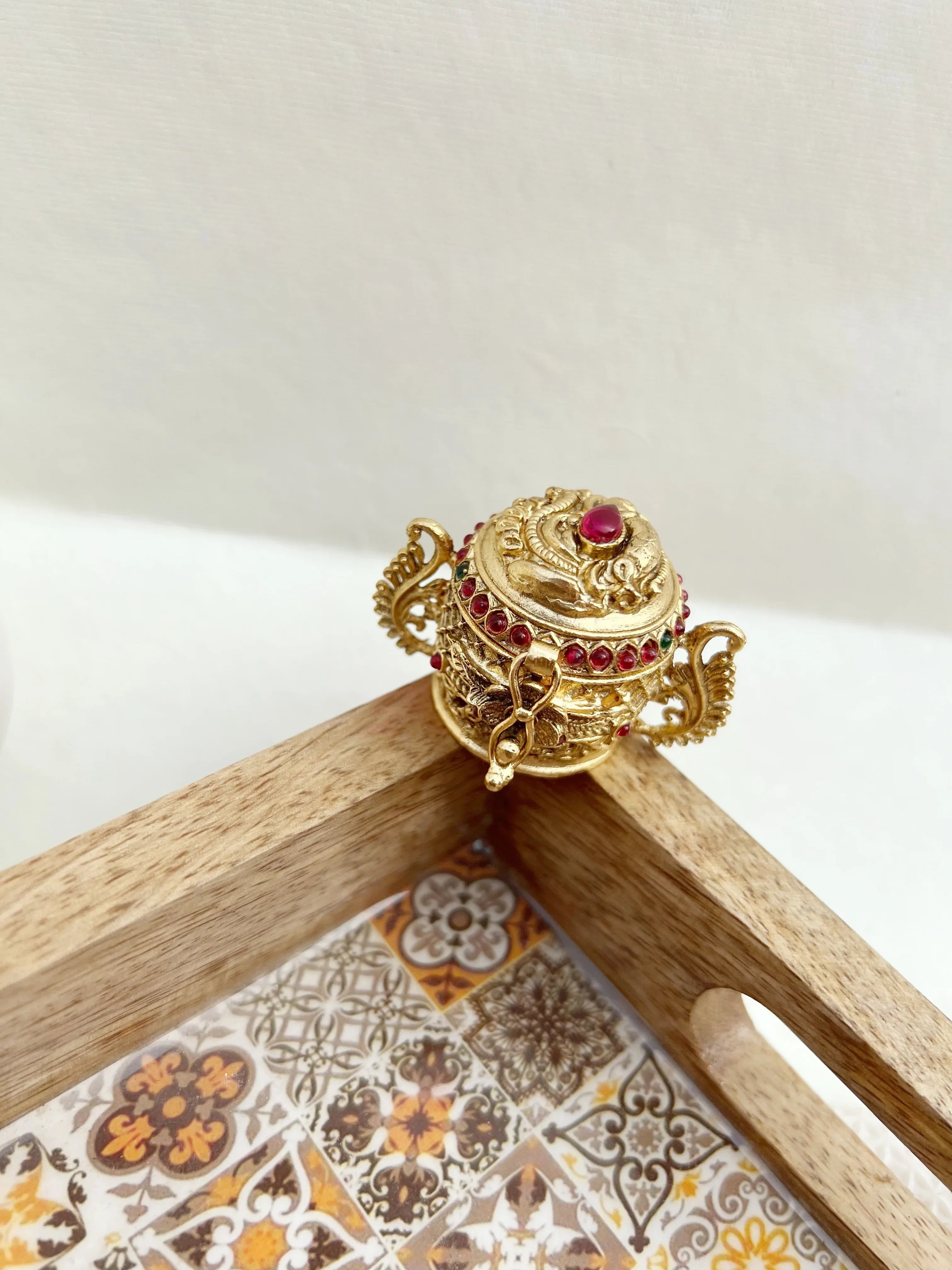 Lara Kumkum-Box - Jhaanjhariya