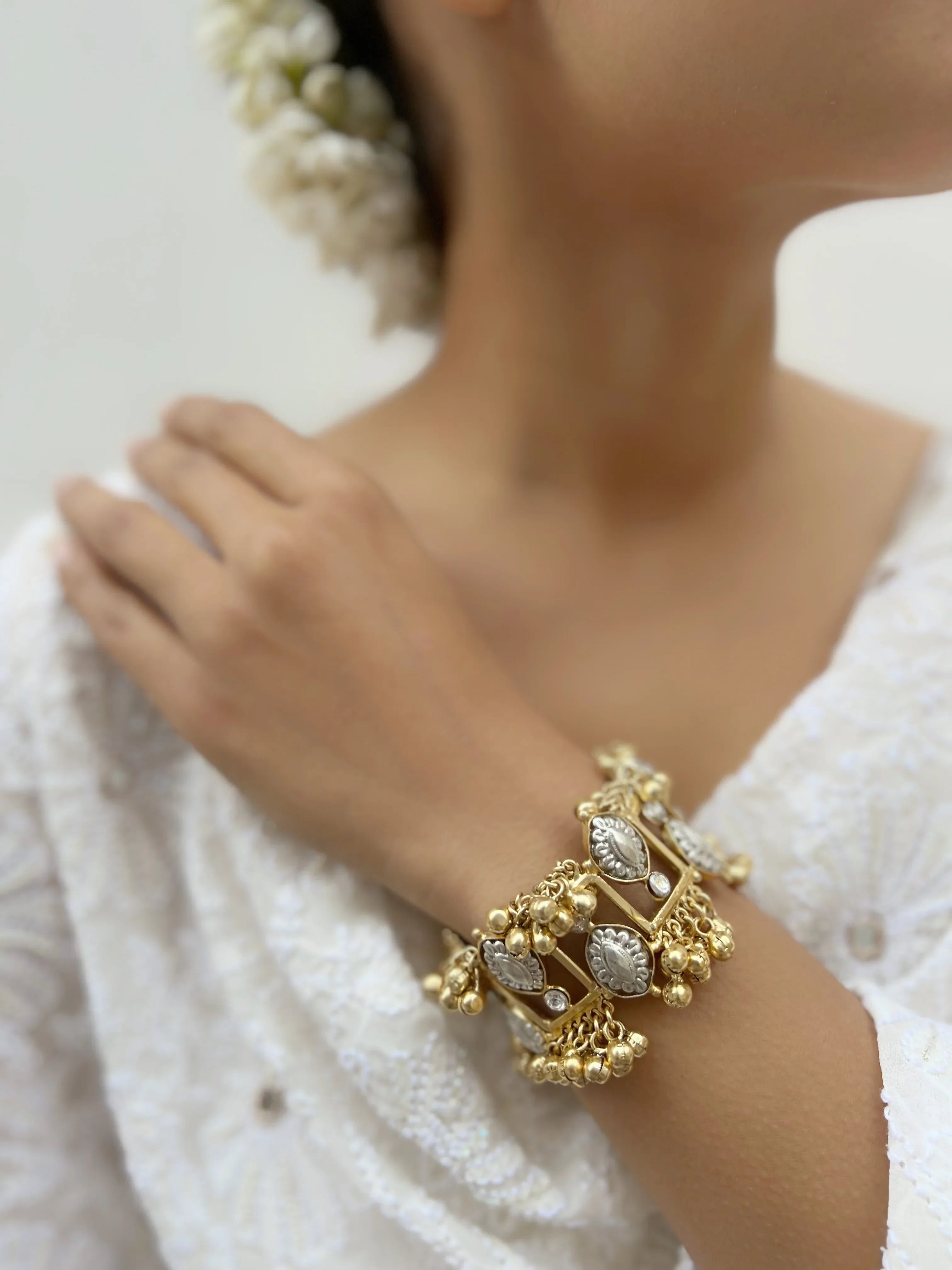 Akila Bracelet - Jhaanjhariya