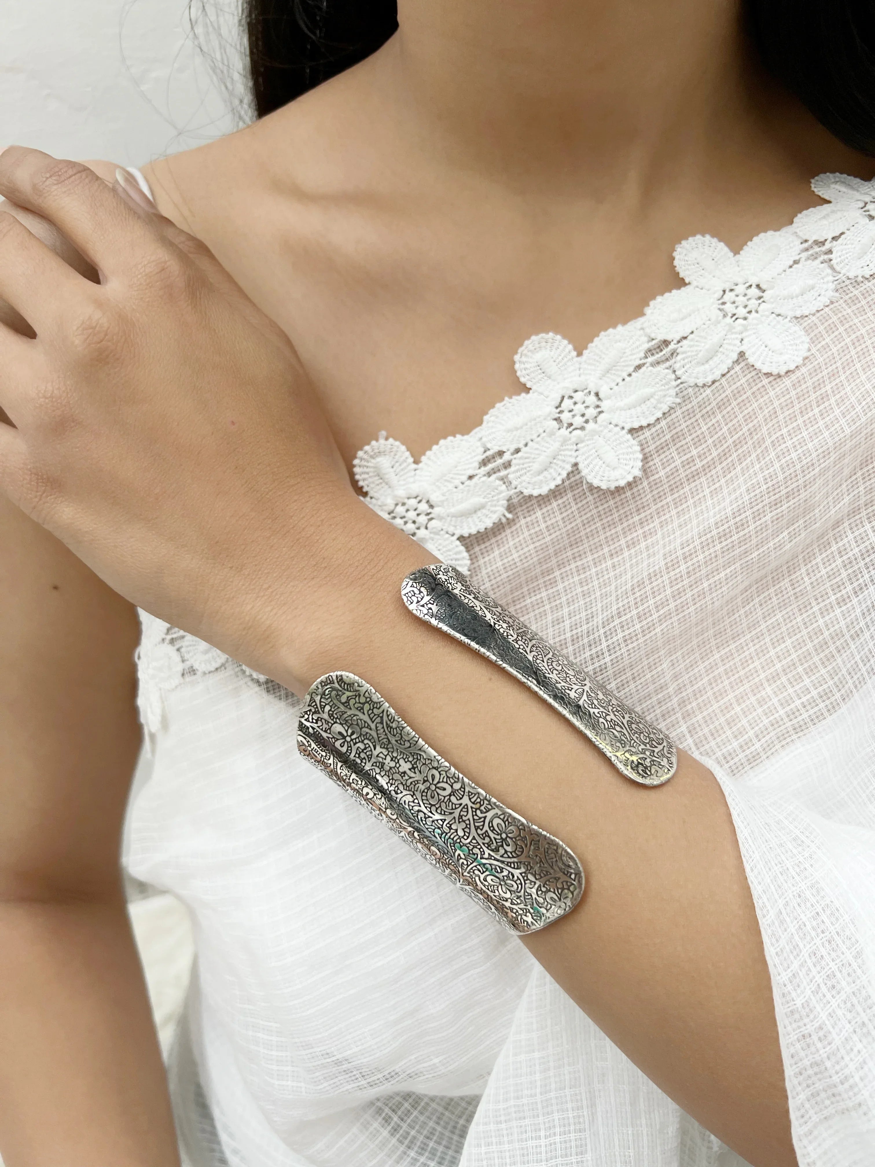 Selena Bracelet - Jhaanjhariya