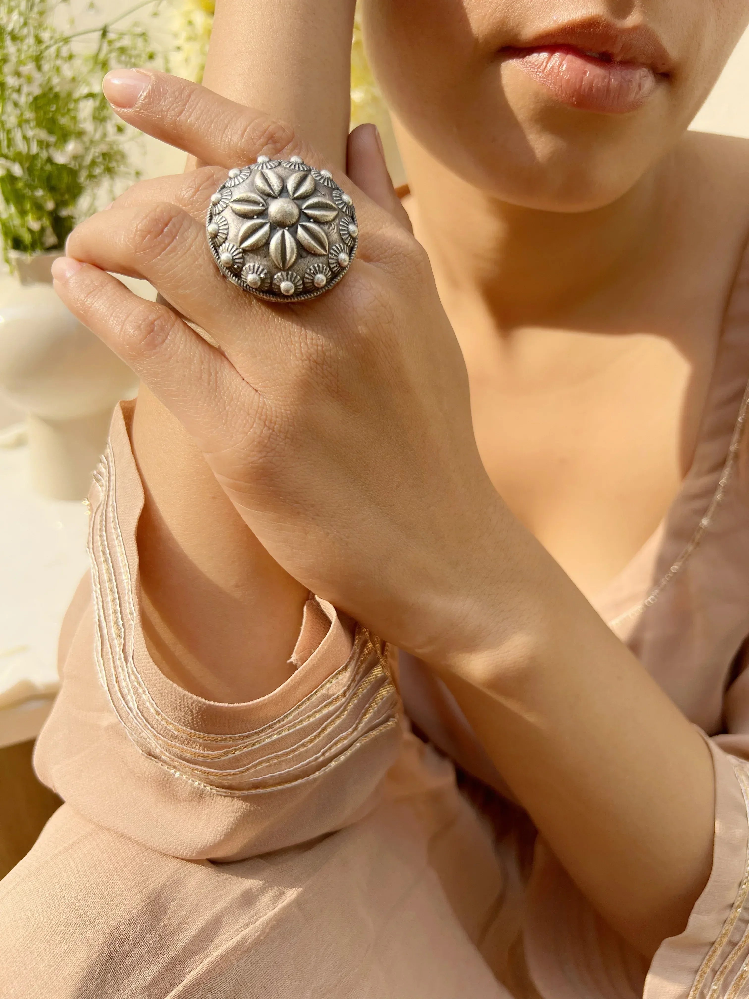 Kori Flower Ring - Jhaanjhariya