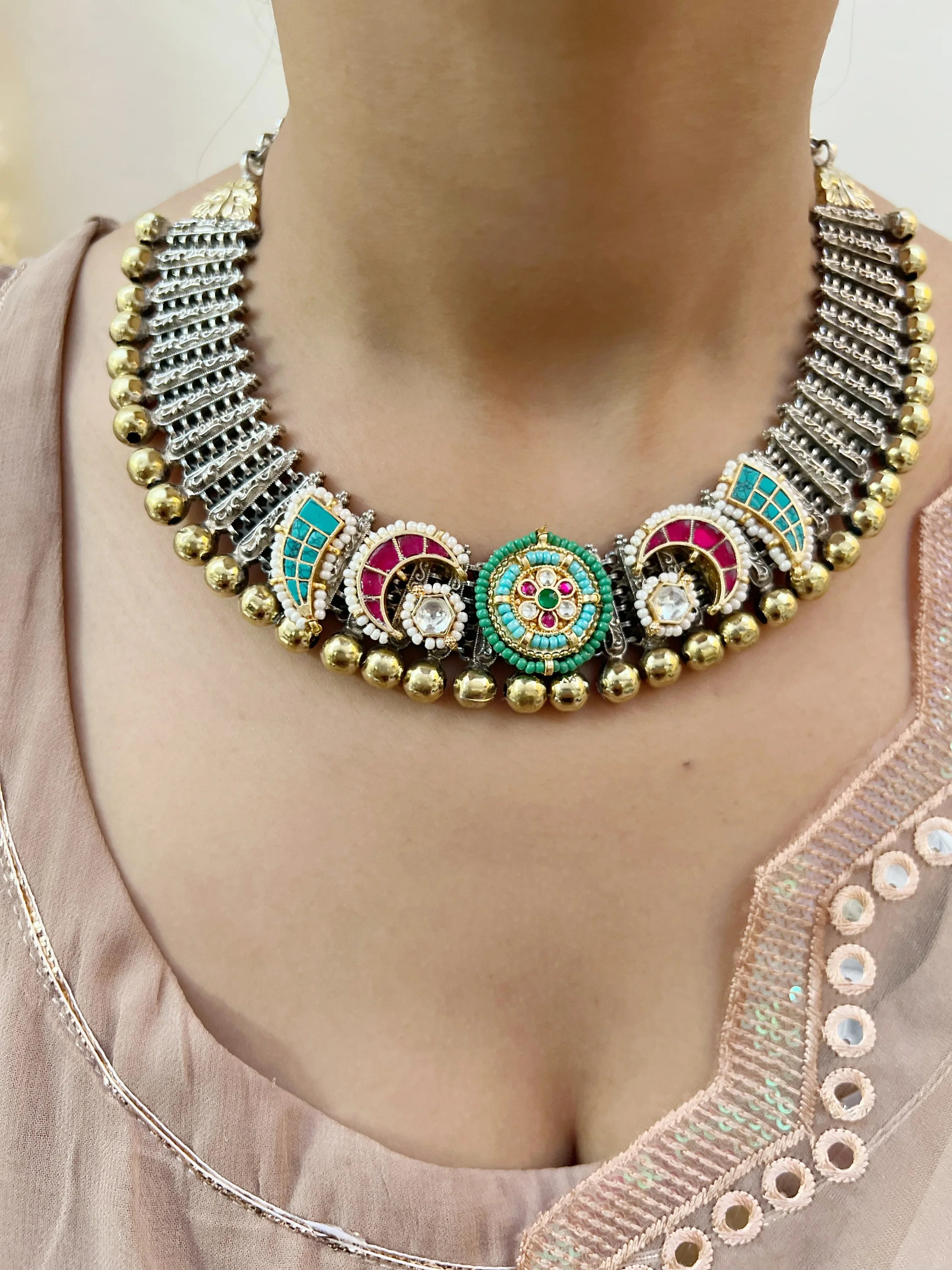 Nigaar Necklace set - Jhaanjhariya