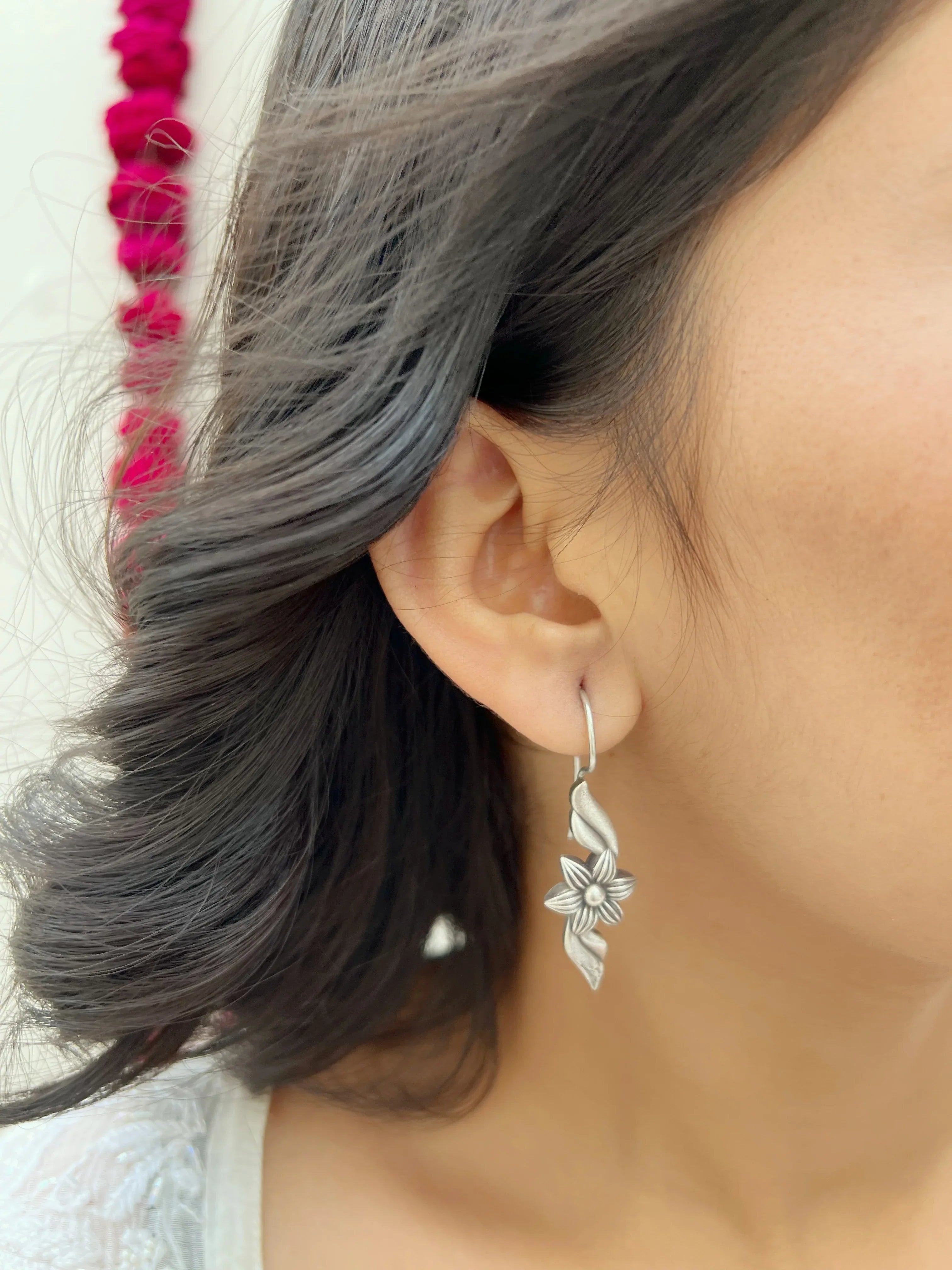 Silva hook earring - Jhaanjhariya
