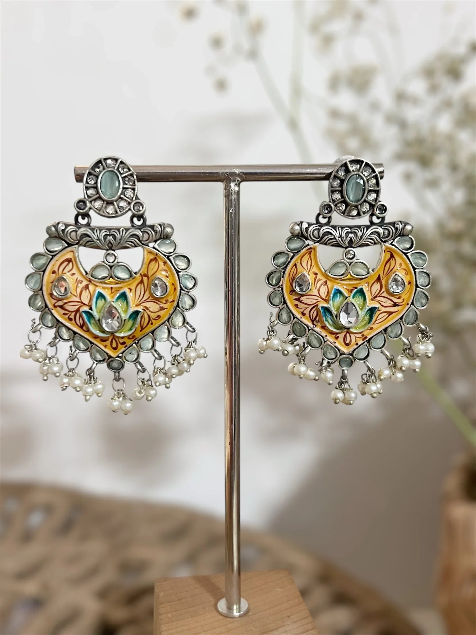 Ashen Bloom Earring - Jhaanjhariya