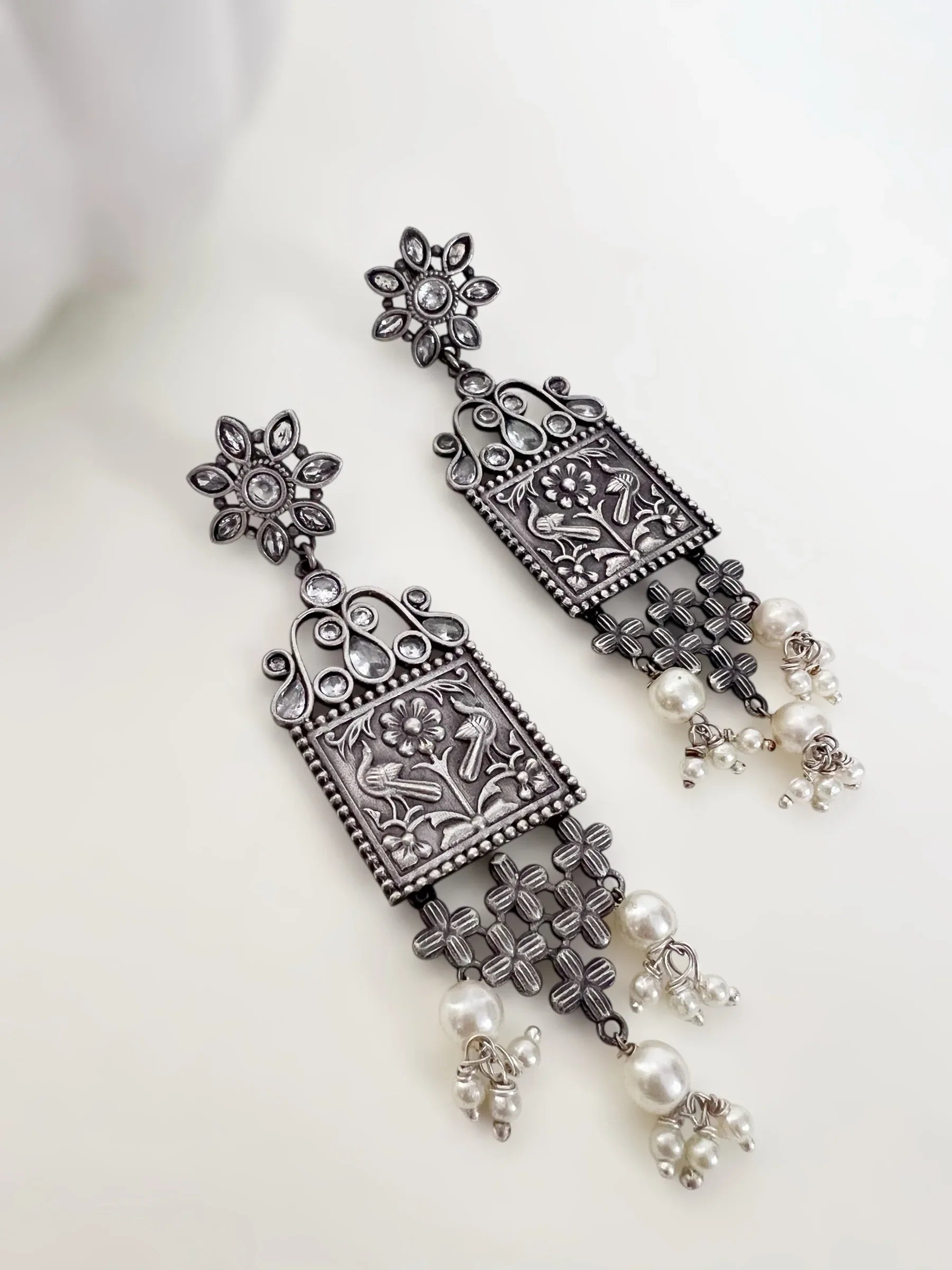 DewLoom Earrings - Jhaanjhariya