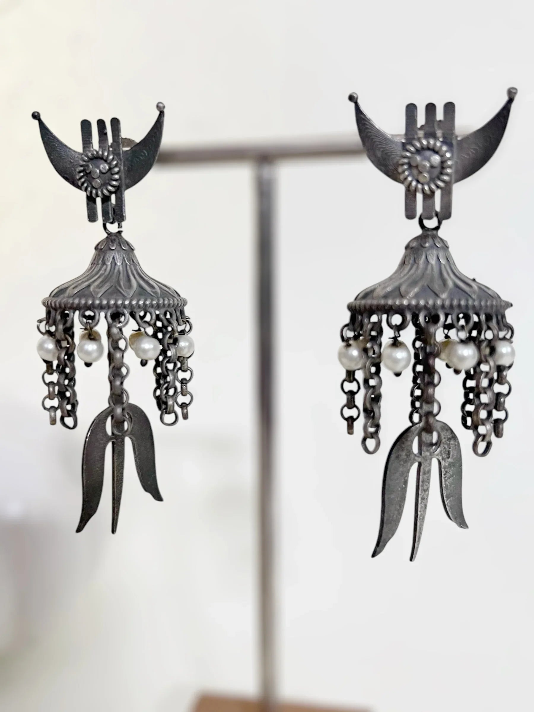 AuraDroplets Earrings - Jhaanjhariya