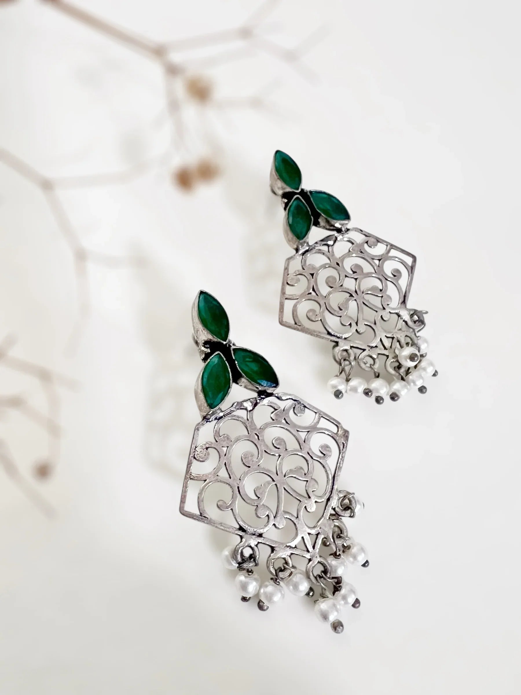 Winterlight Earring - Jhaanjhariya