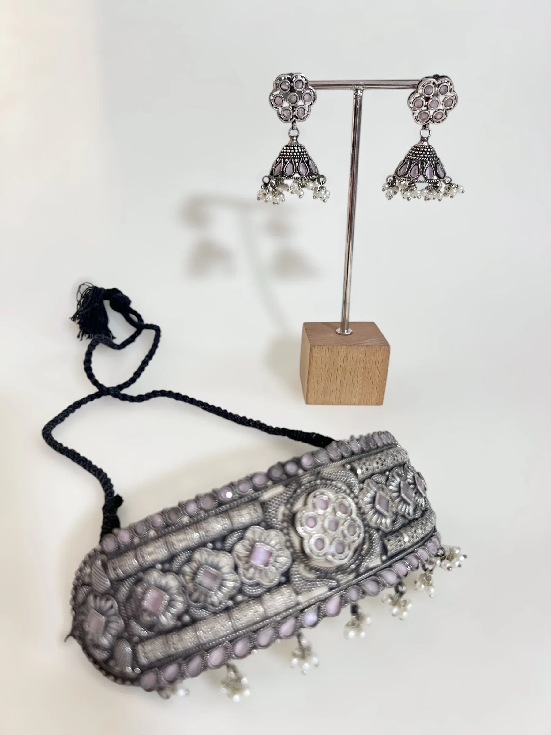 Linea Luxe - Jhaanjhariya